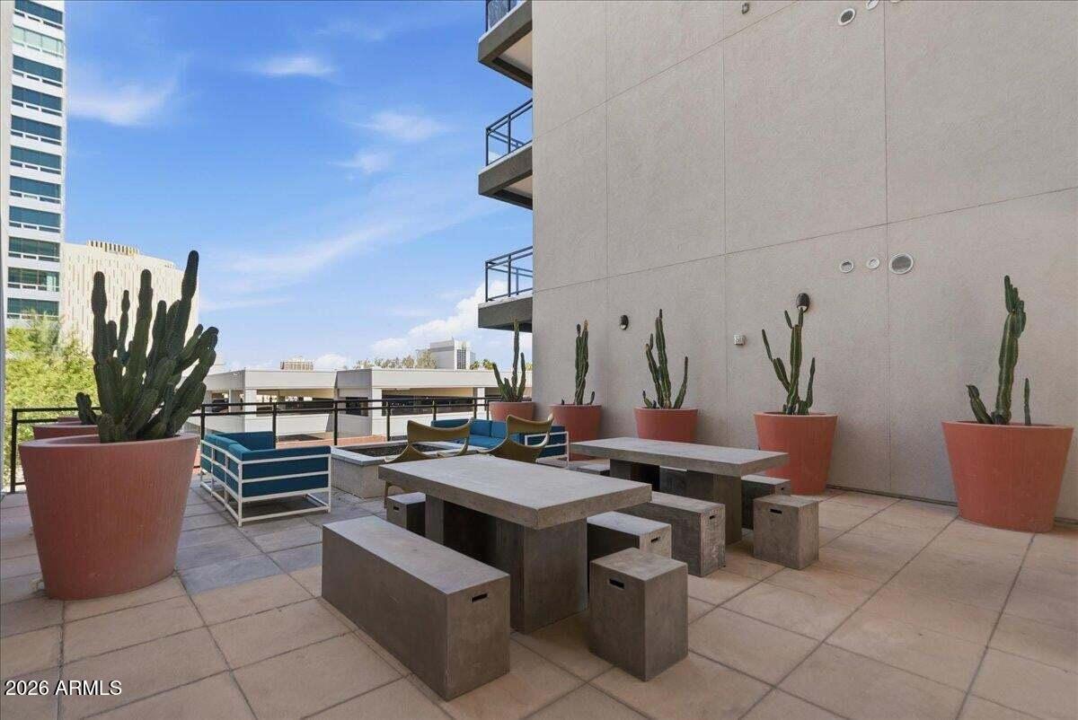 3131 N CENTRAL Avenue 4001
