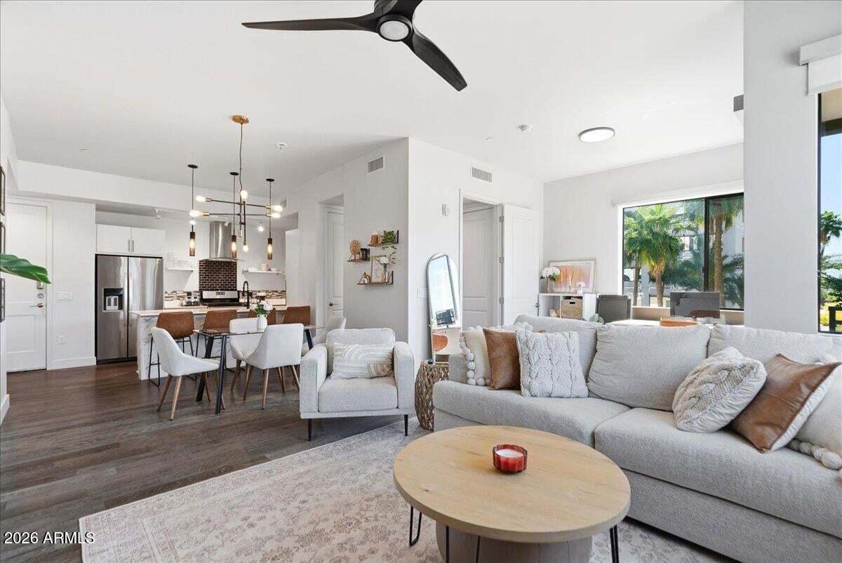 3131 N CENTRAL Avenue 4001