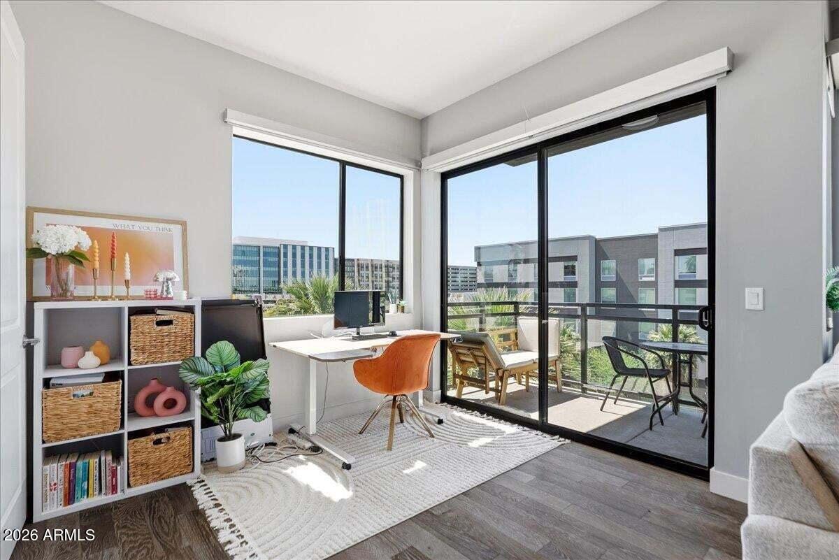 3131 N CENTRAL Avenue 4001
