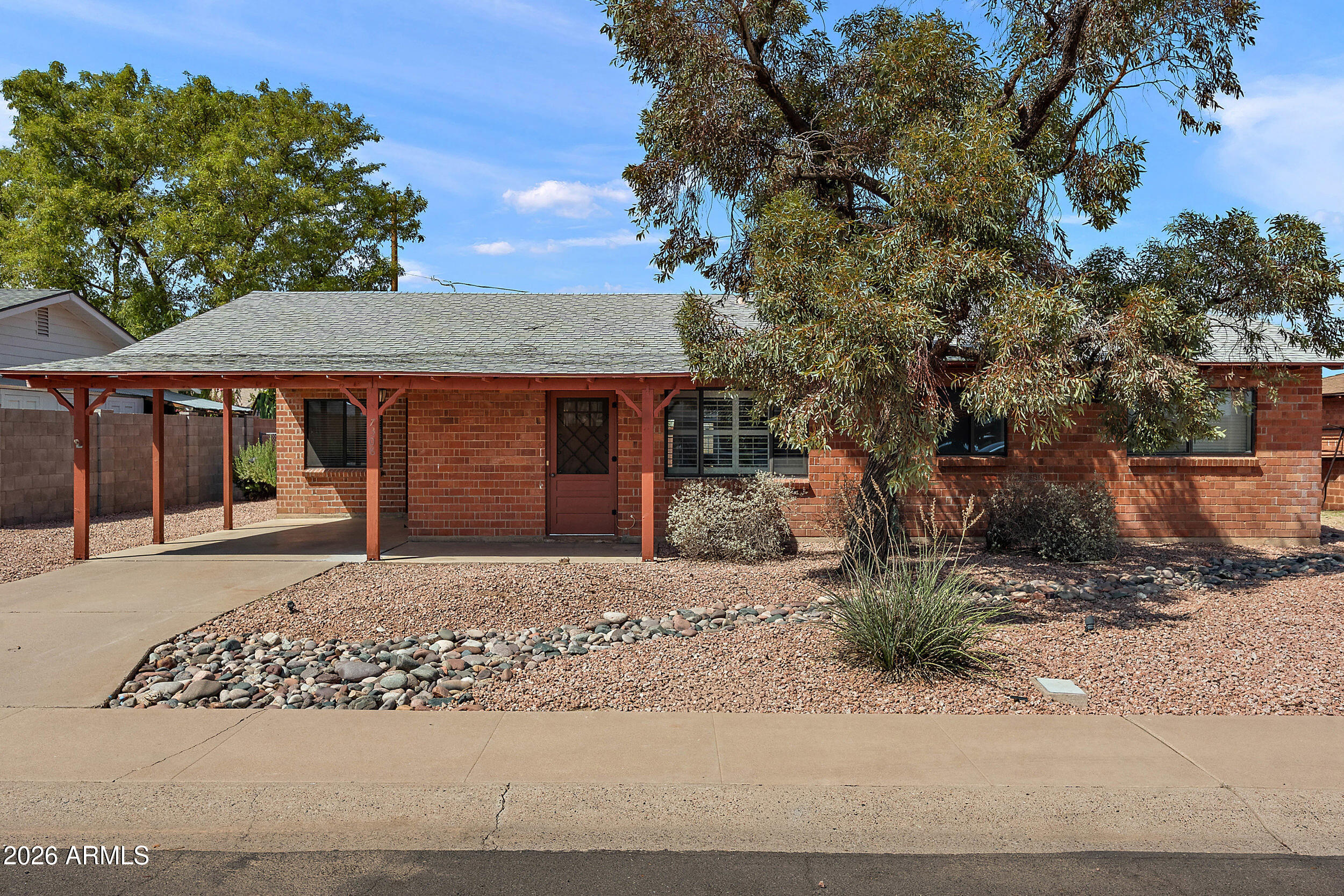 7308 E SHERIDAN Street