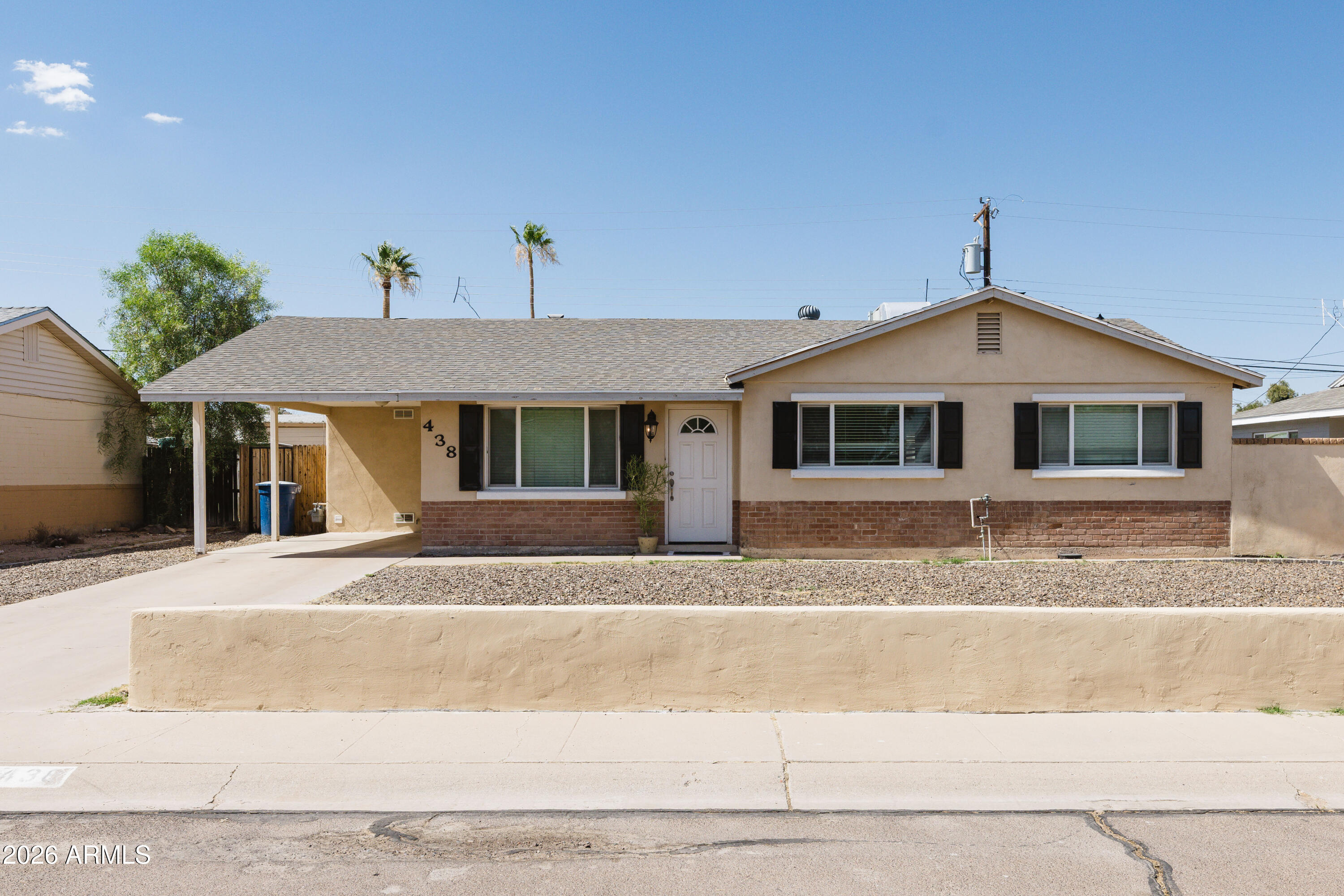 438 E PIERCE Street