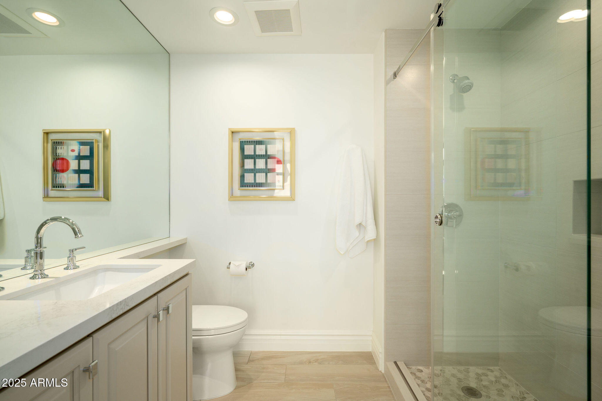 7175 E CAMELBACK Road 301