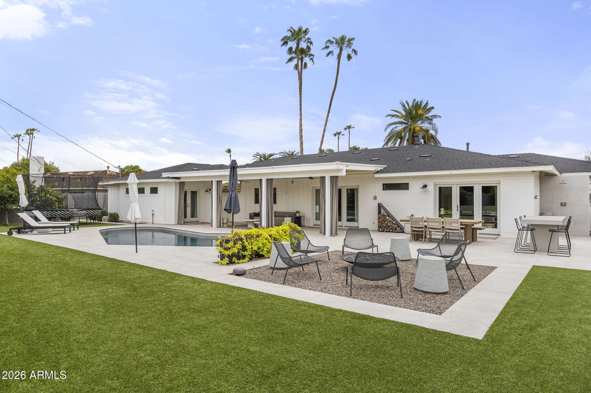 6152 E CALLE CAMELIA