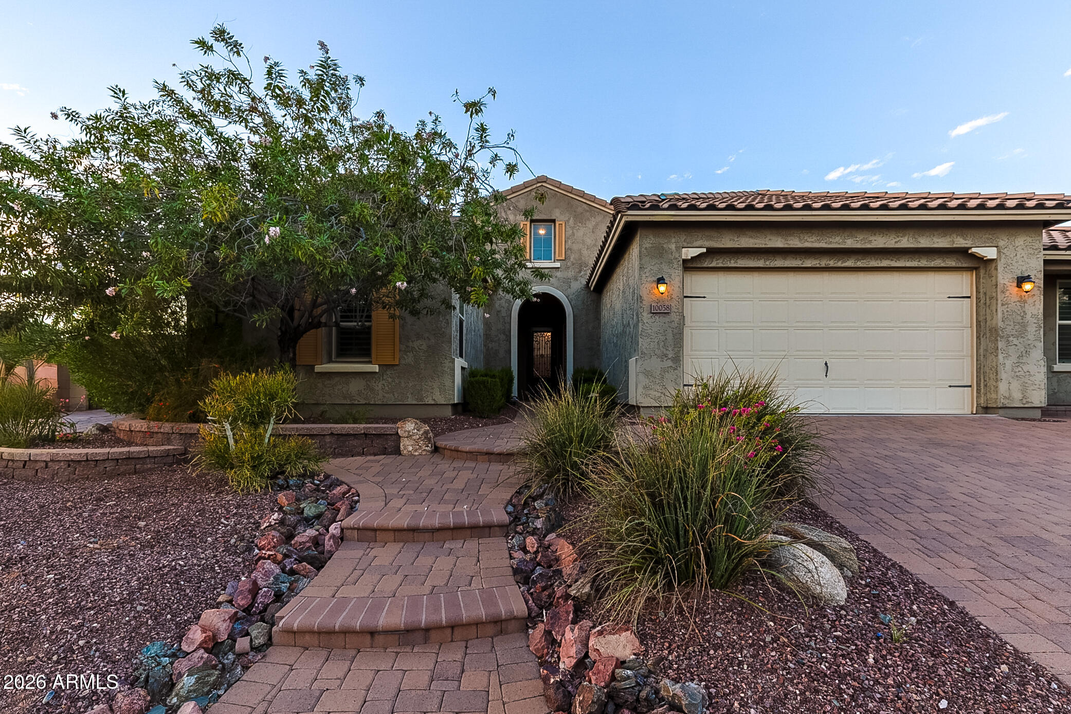 10058 W WHITE FEATHER Lane