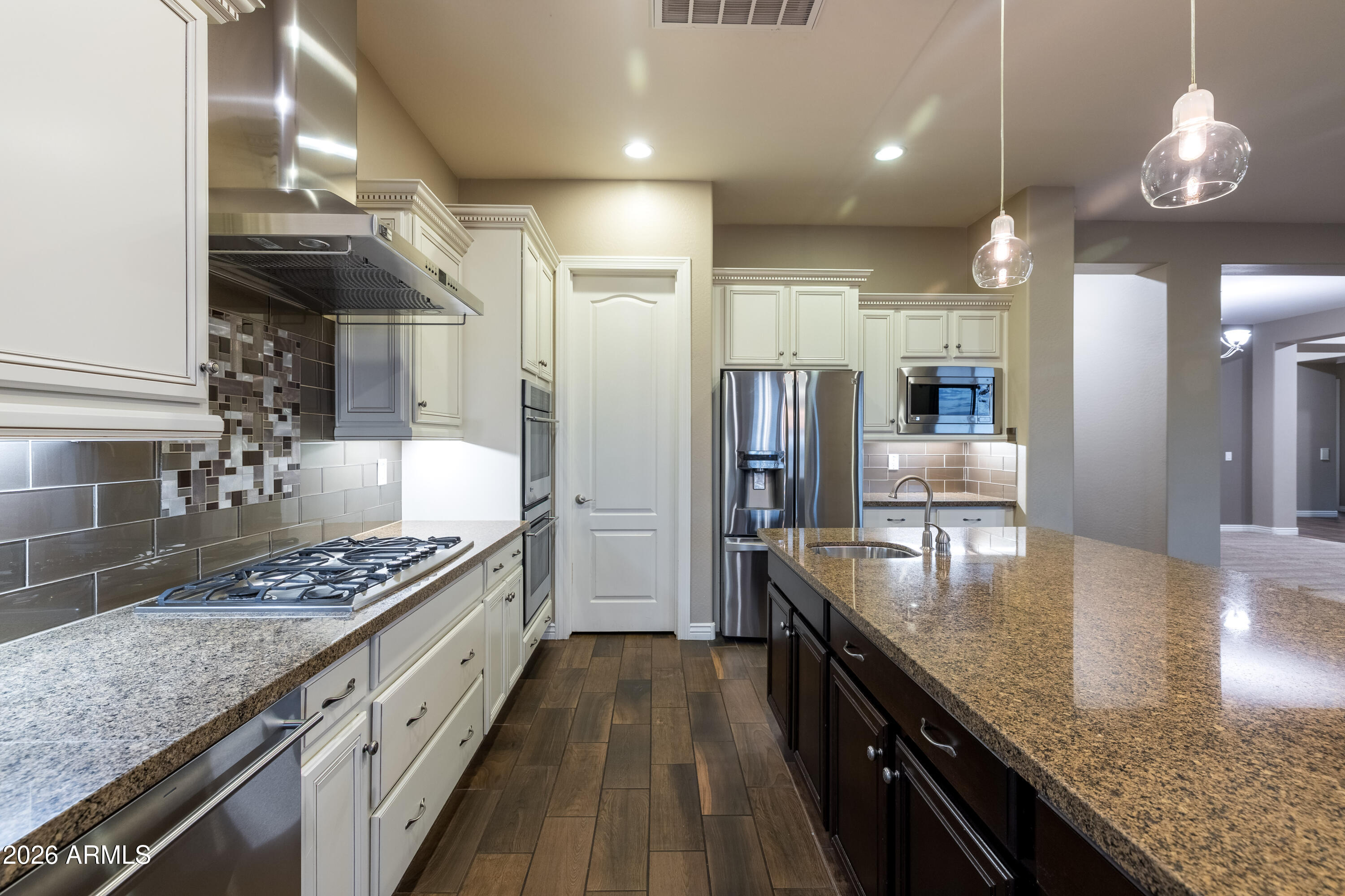 10058 W WHITE FEATHER Lane