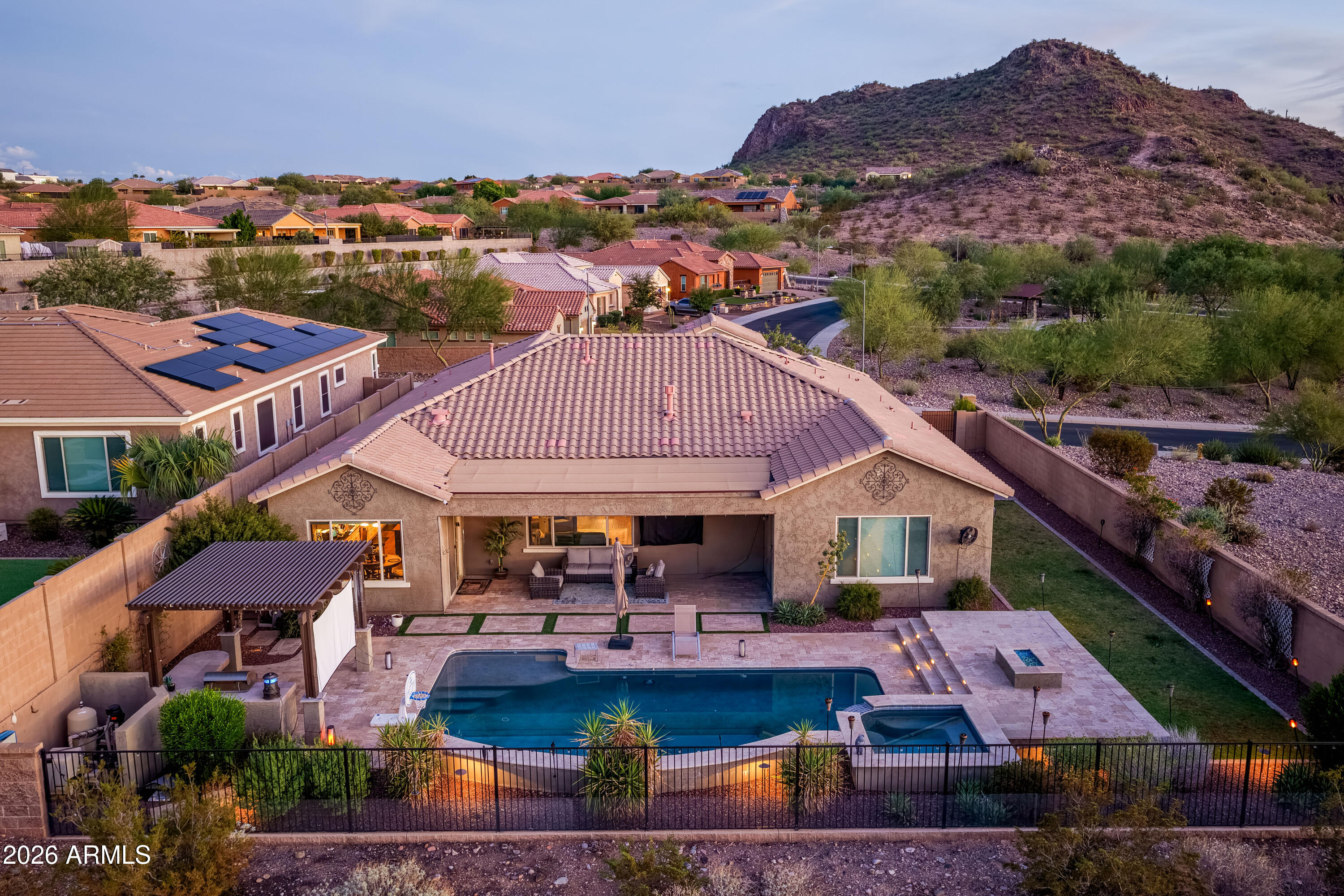 10058 W WHITE FEATHER Lane
