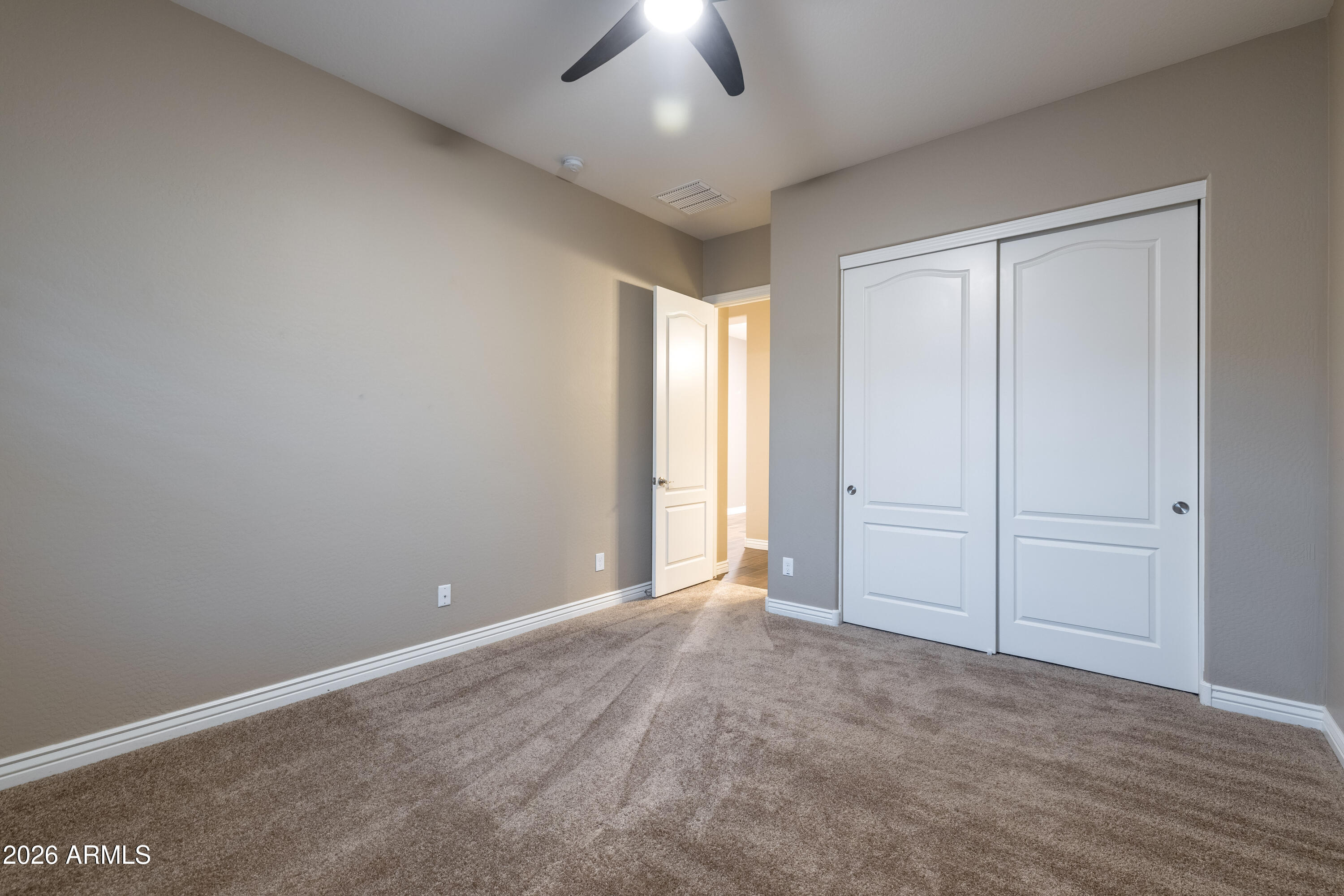 10058 W WHITE FEATHER Lane