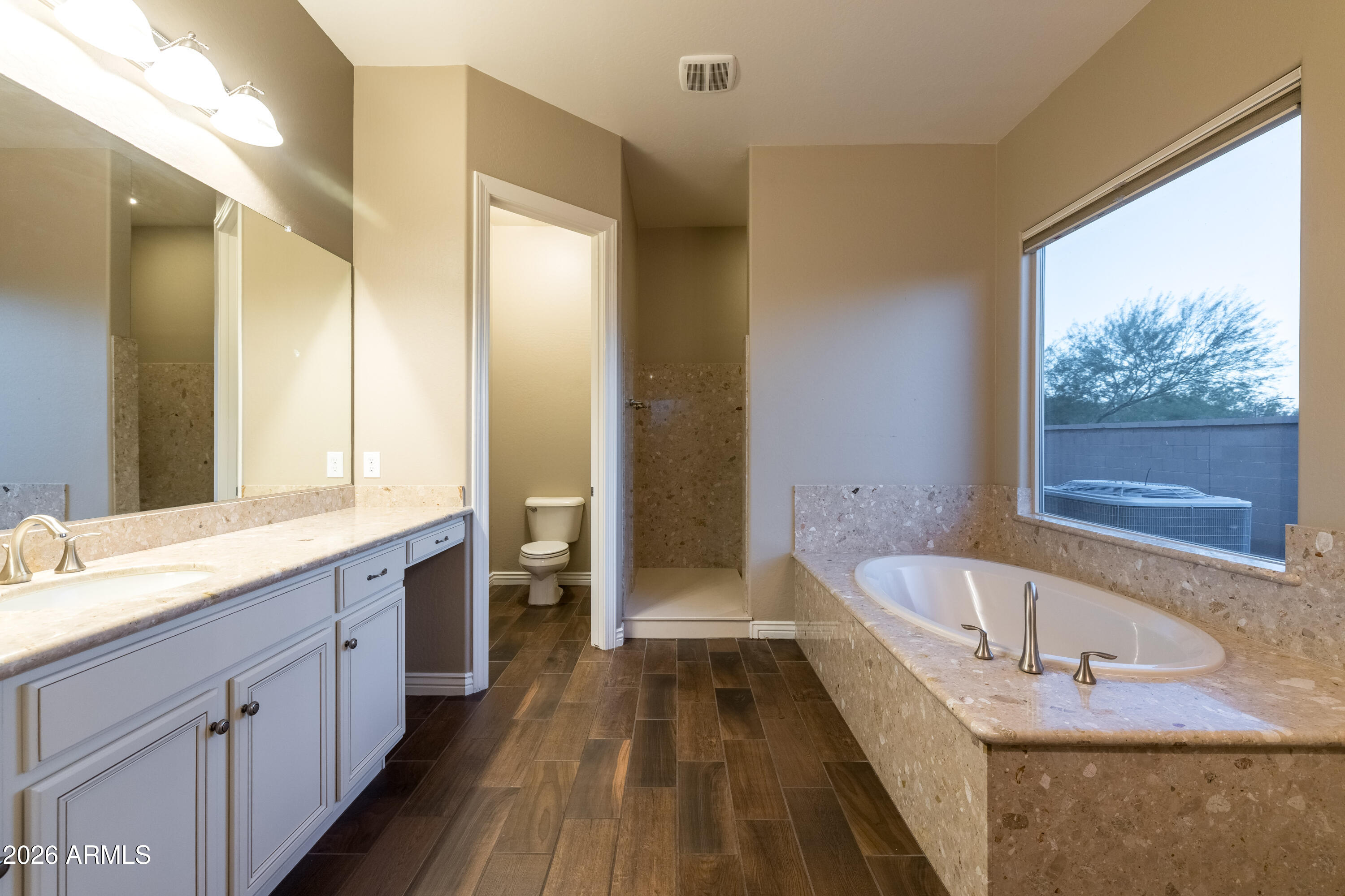 10058 W WHITE FEATHER Lane