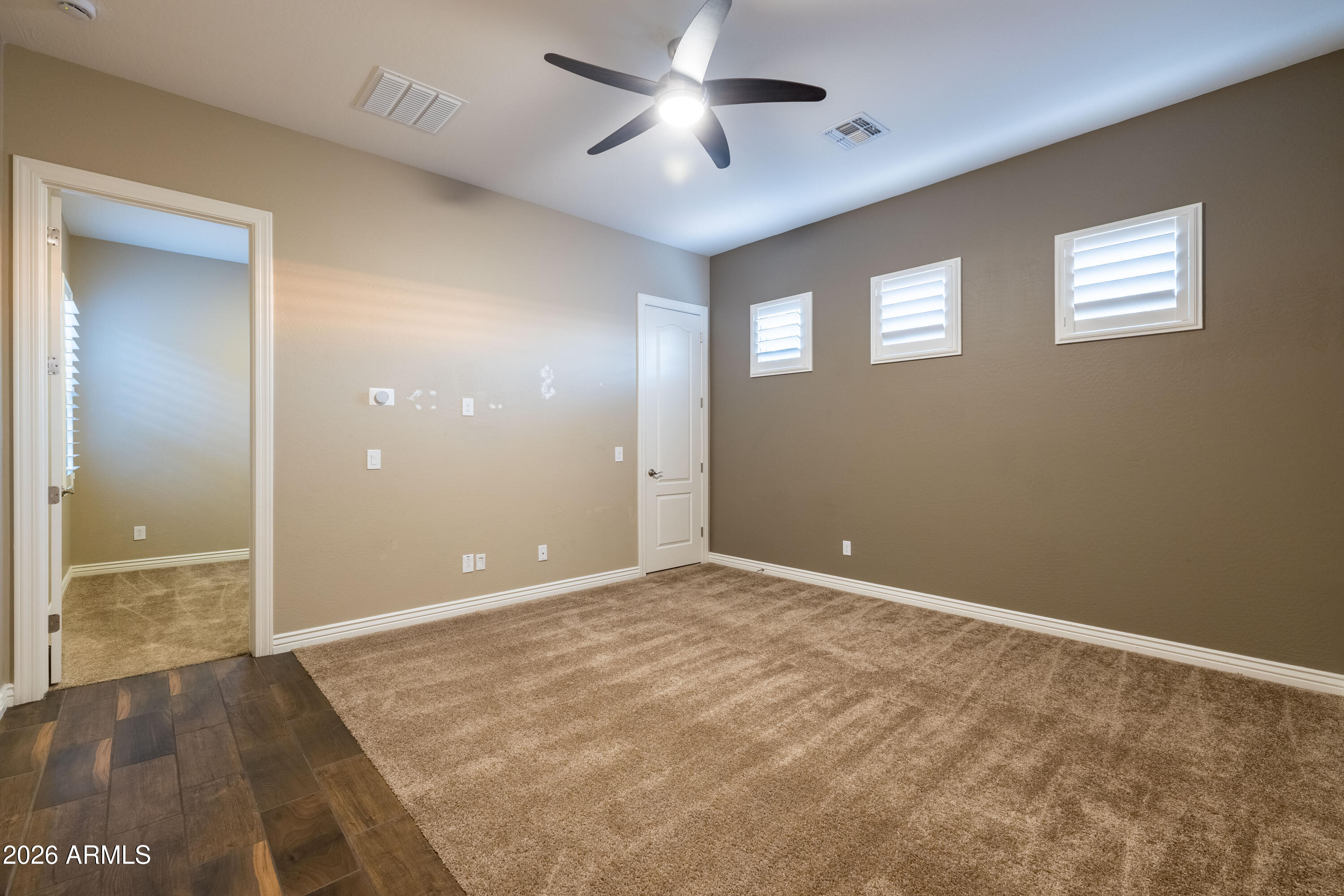 10058 W WHITE FEATHER Lane