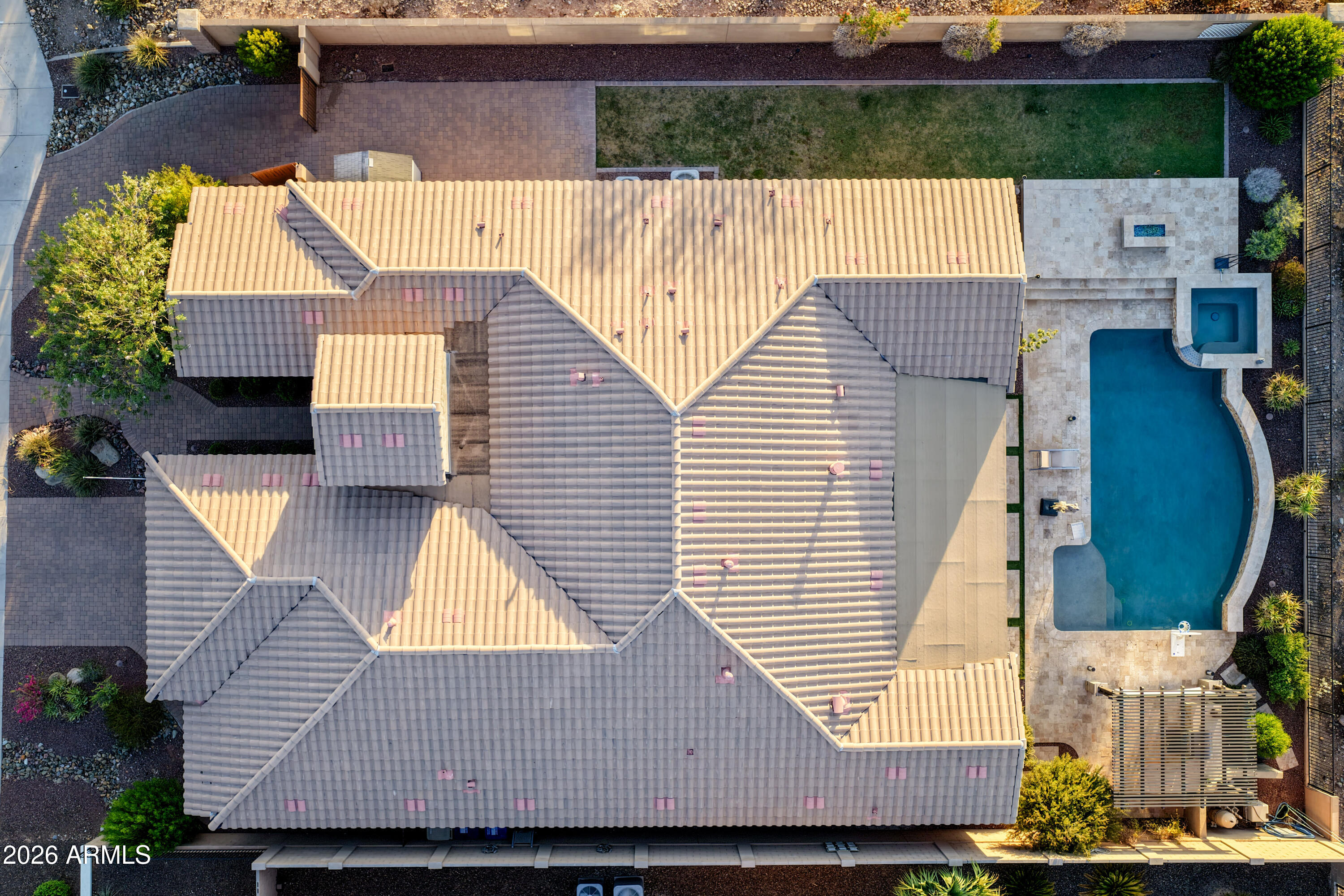 10058 W WHITE FEATHER Lane