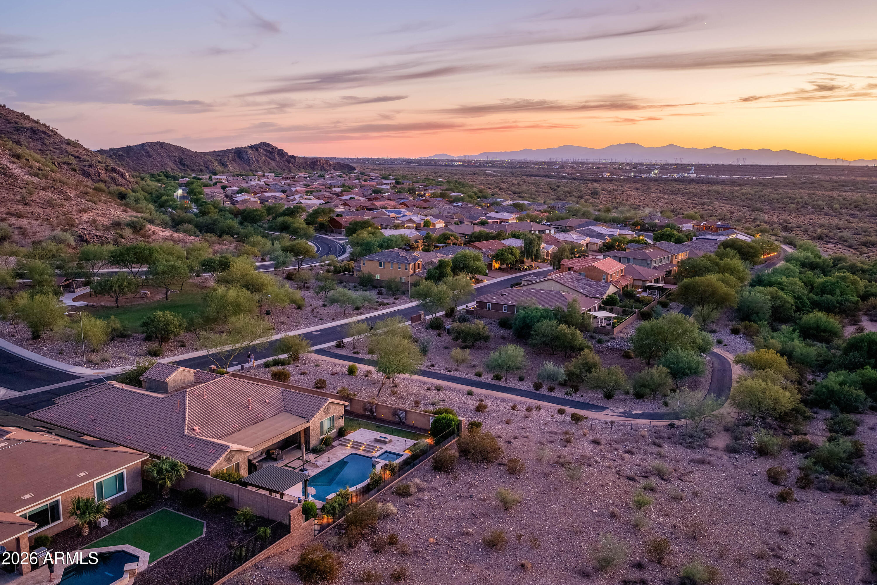 10058 W WHITE FEATHER Lane