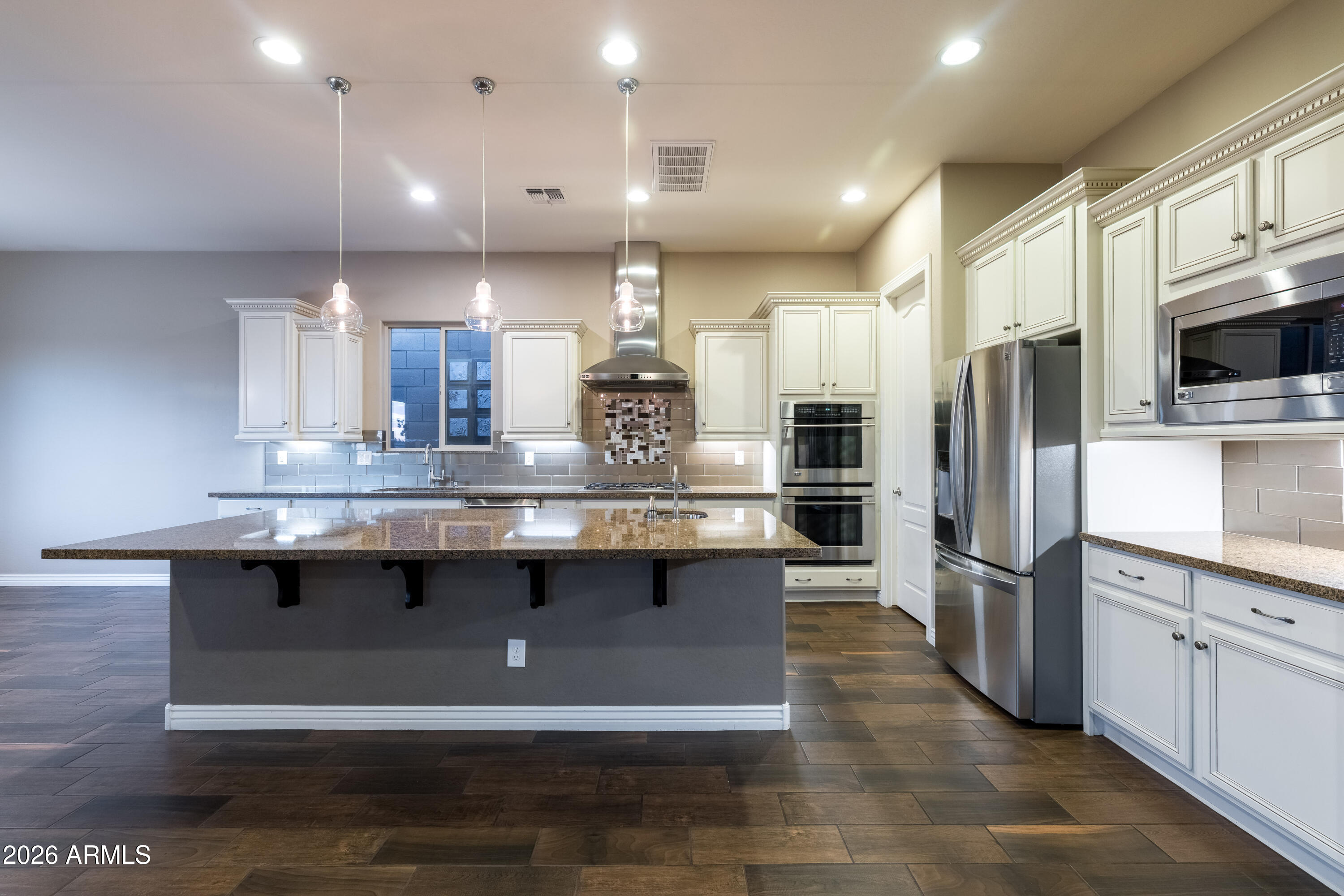 10058 W WHITE FEATHER Lane