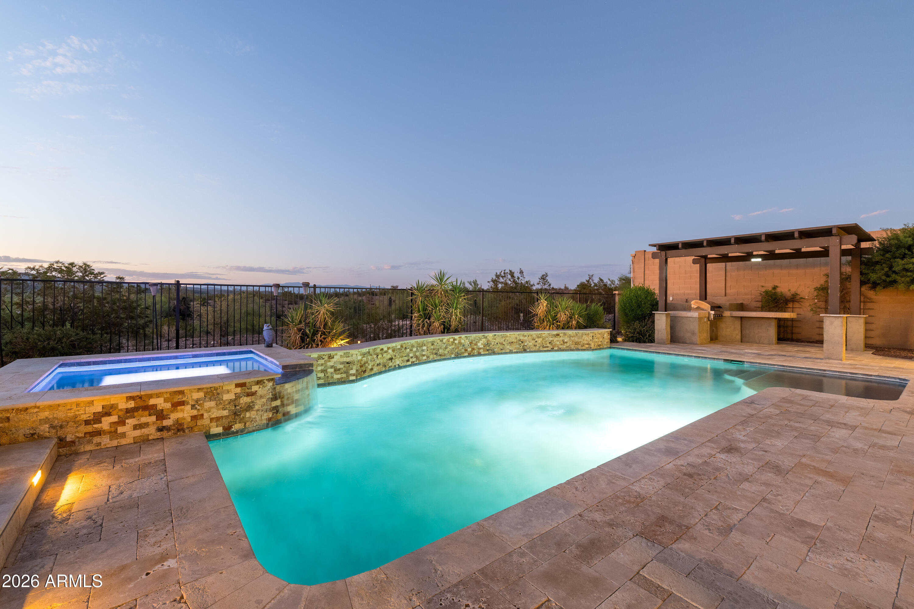 10058 W WHITE FEATHER Lane