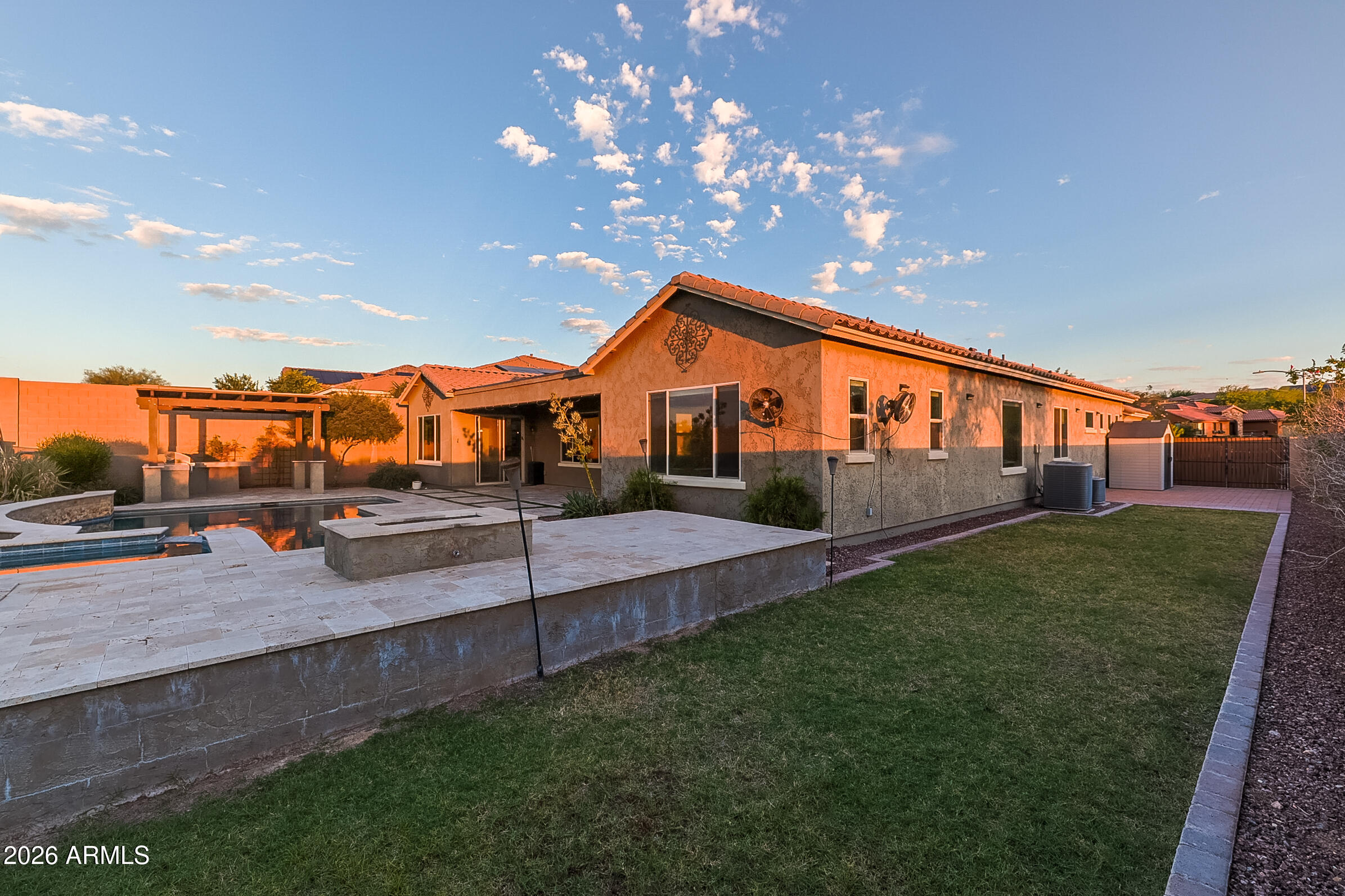 10058 W WHITE FEATHER Lane