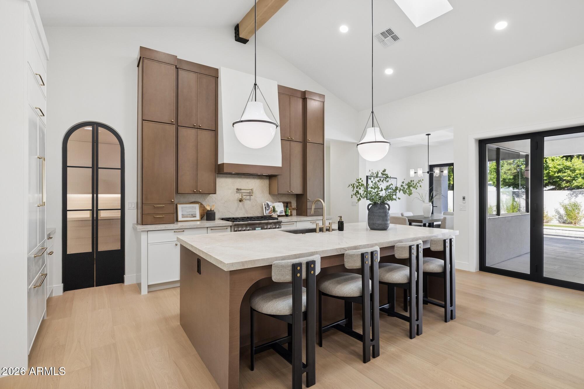3948 E MONTEROSA Street