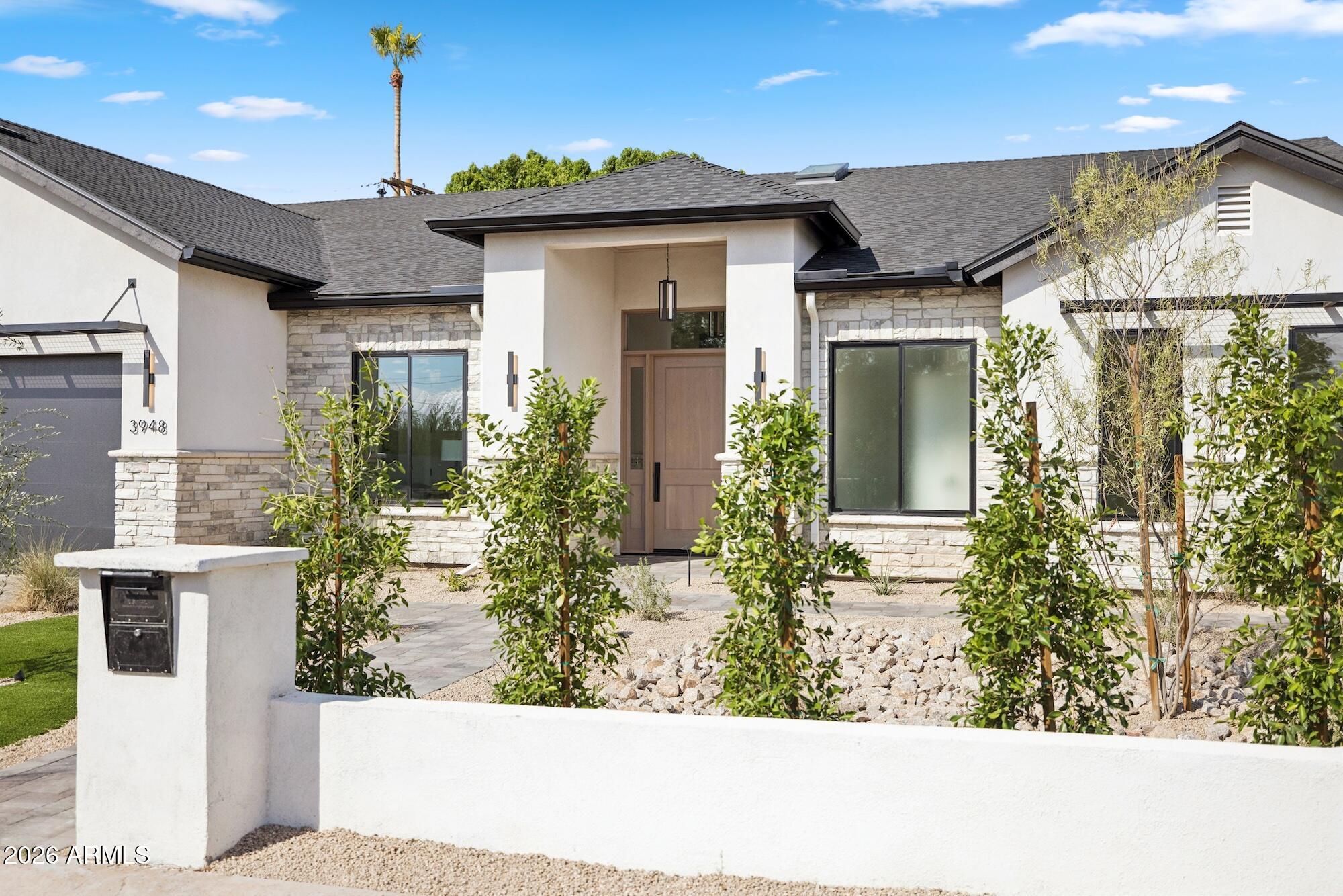 3948 E MONTEROSA Street