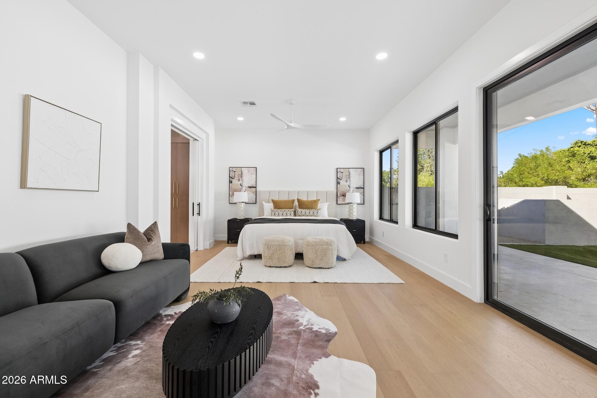 3948 E MONTEROSA Street