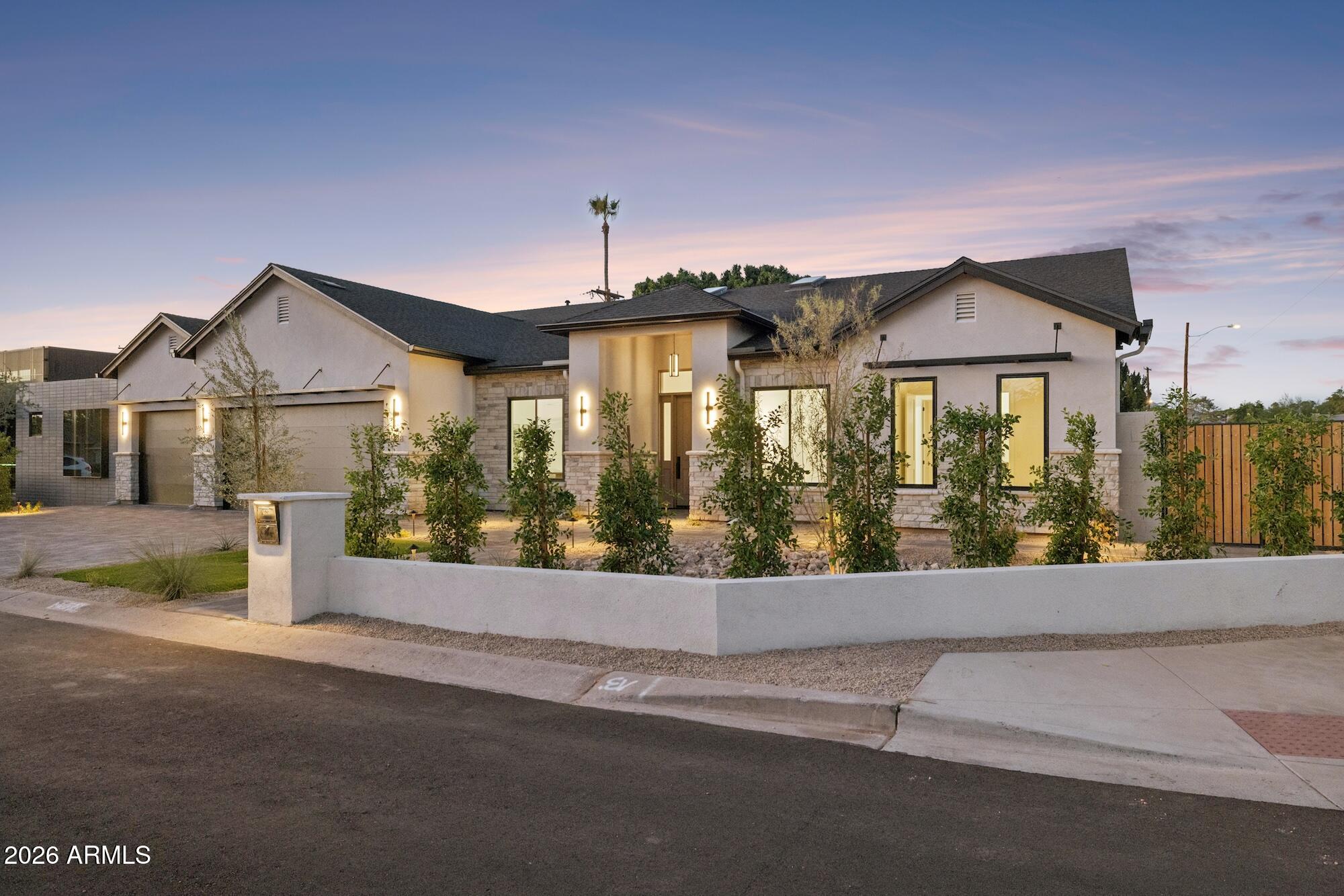3948 E MONTEROSA Street