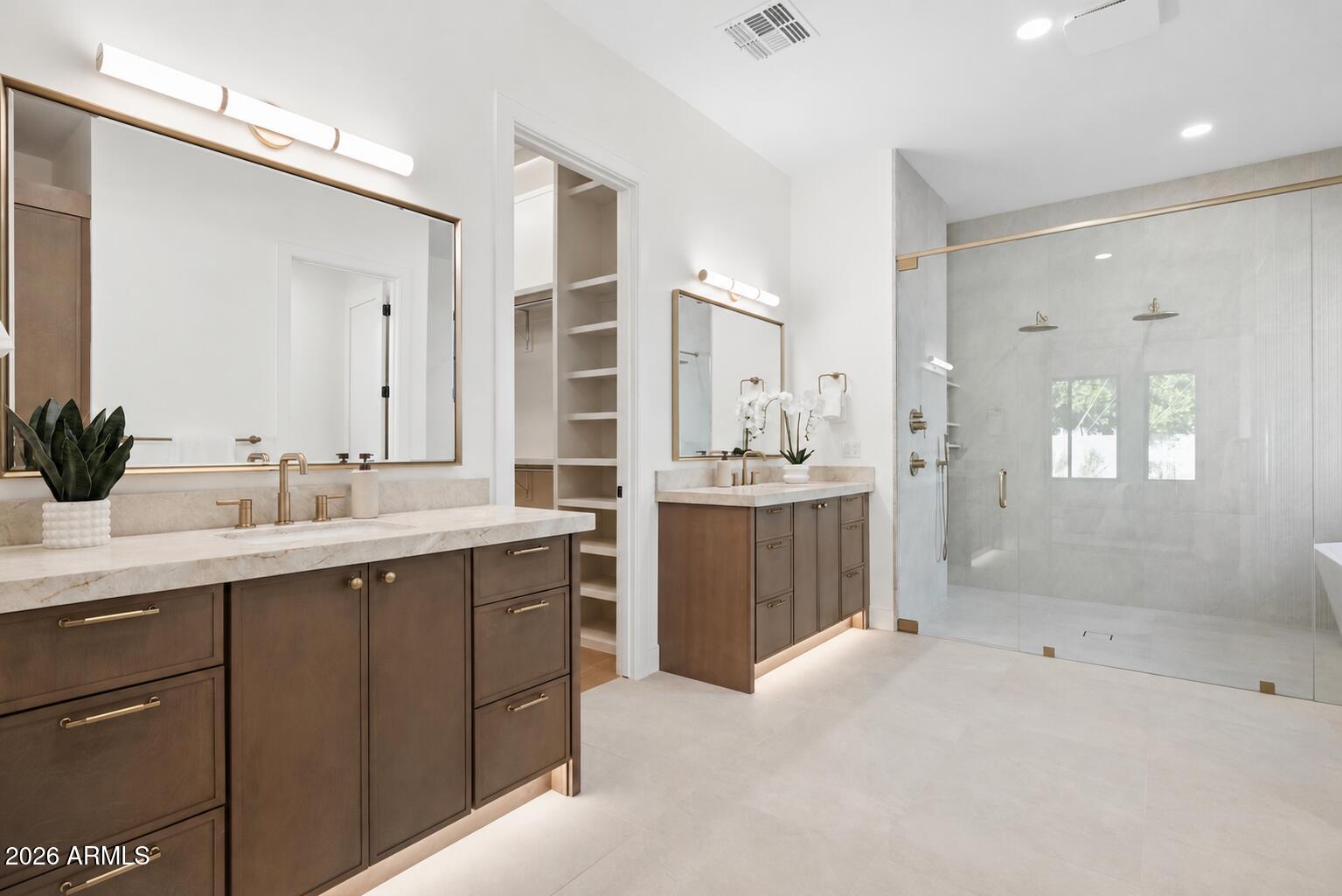 3948 E MONTEROSA Street