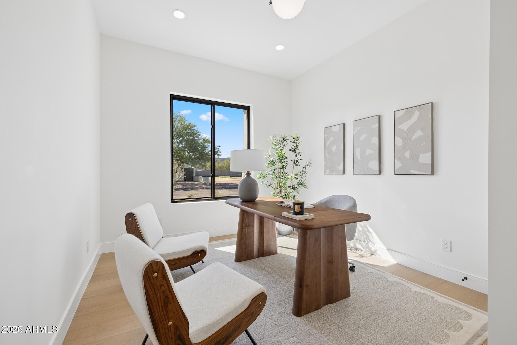 3948 E MONTEROSA Street