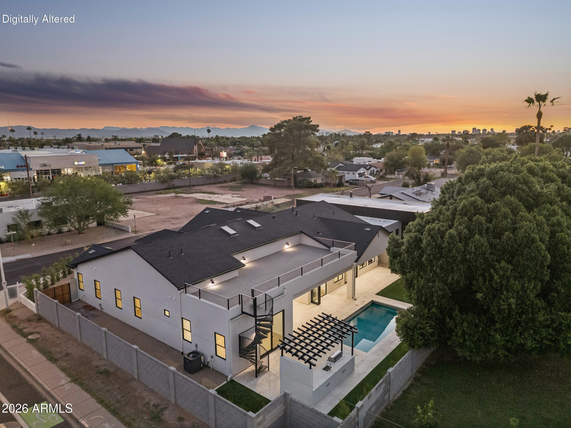 3948 E MONTEROSA Street