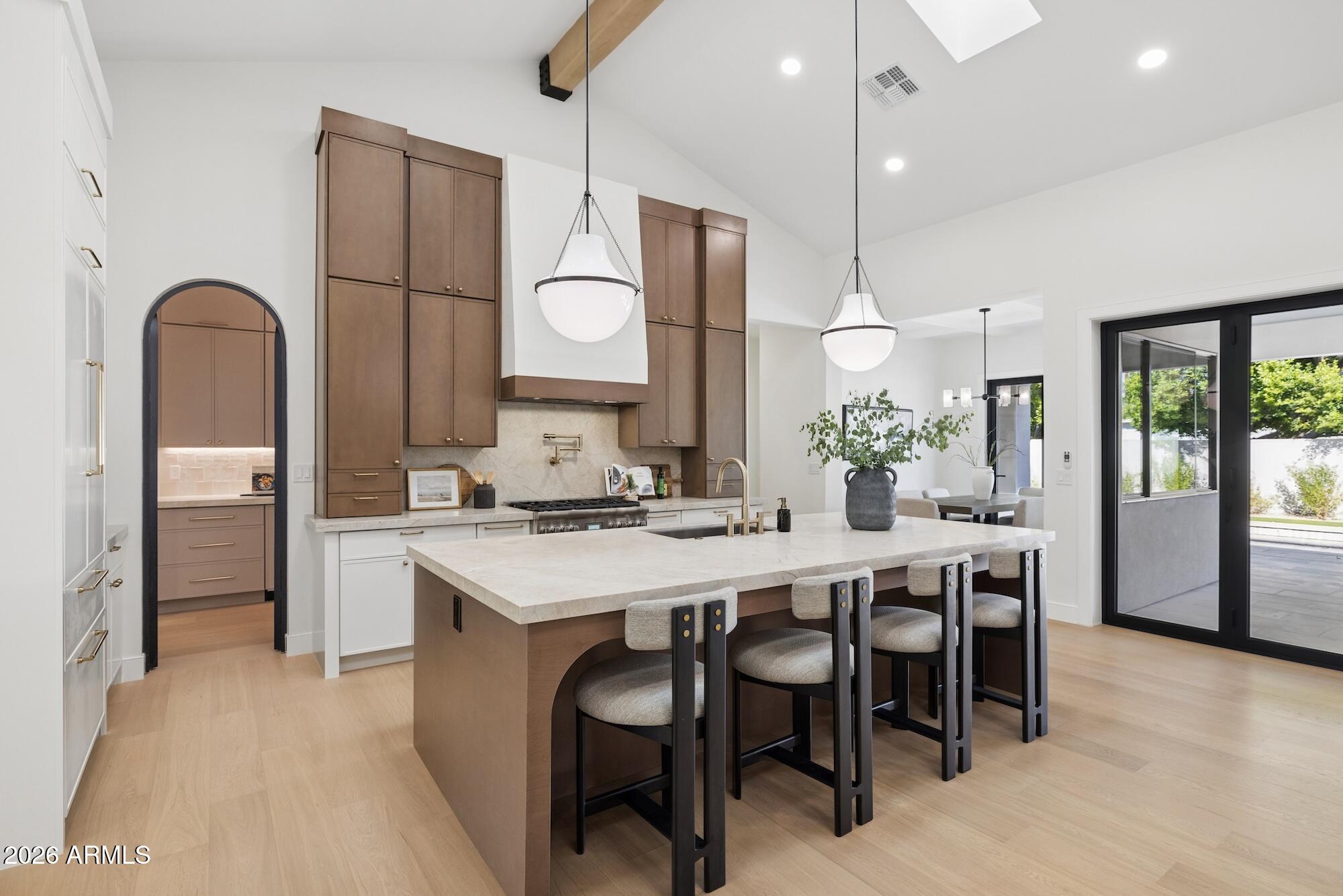 3948 E MONTEROSA Street