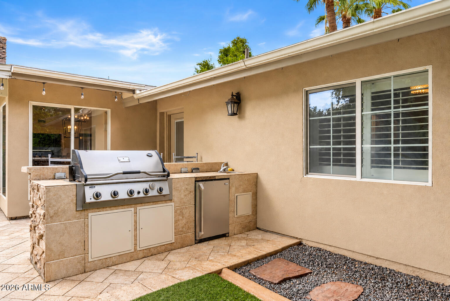 6709 E CALLE REDONDO