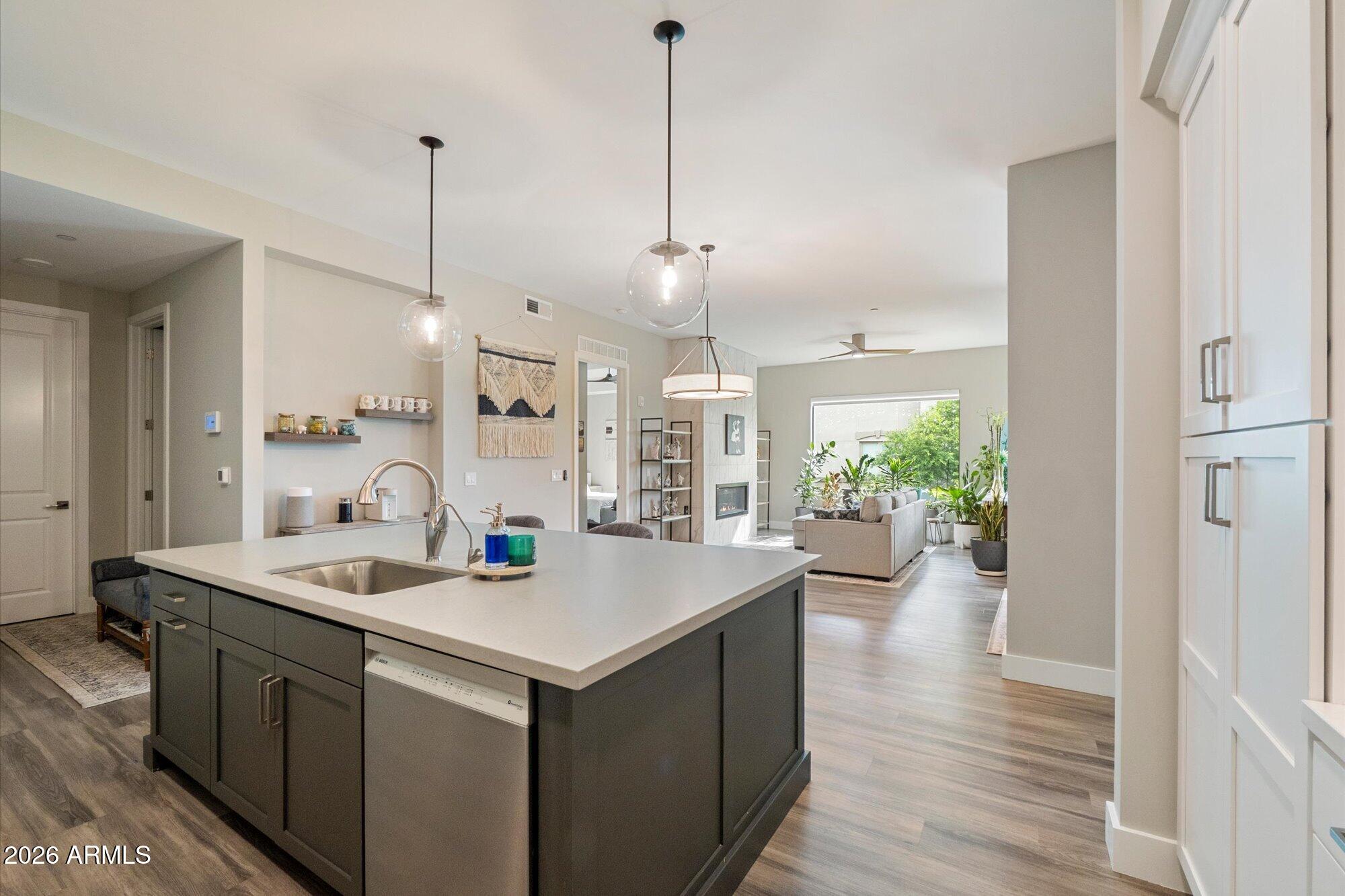 5250 E DEER VALLEY Drive 360