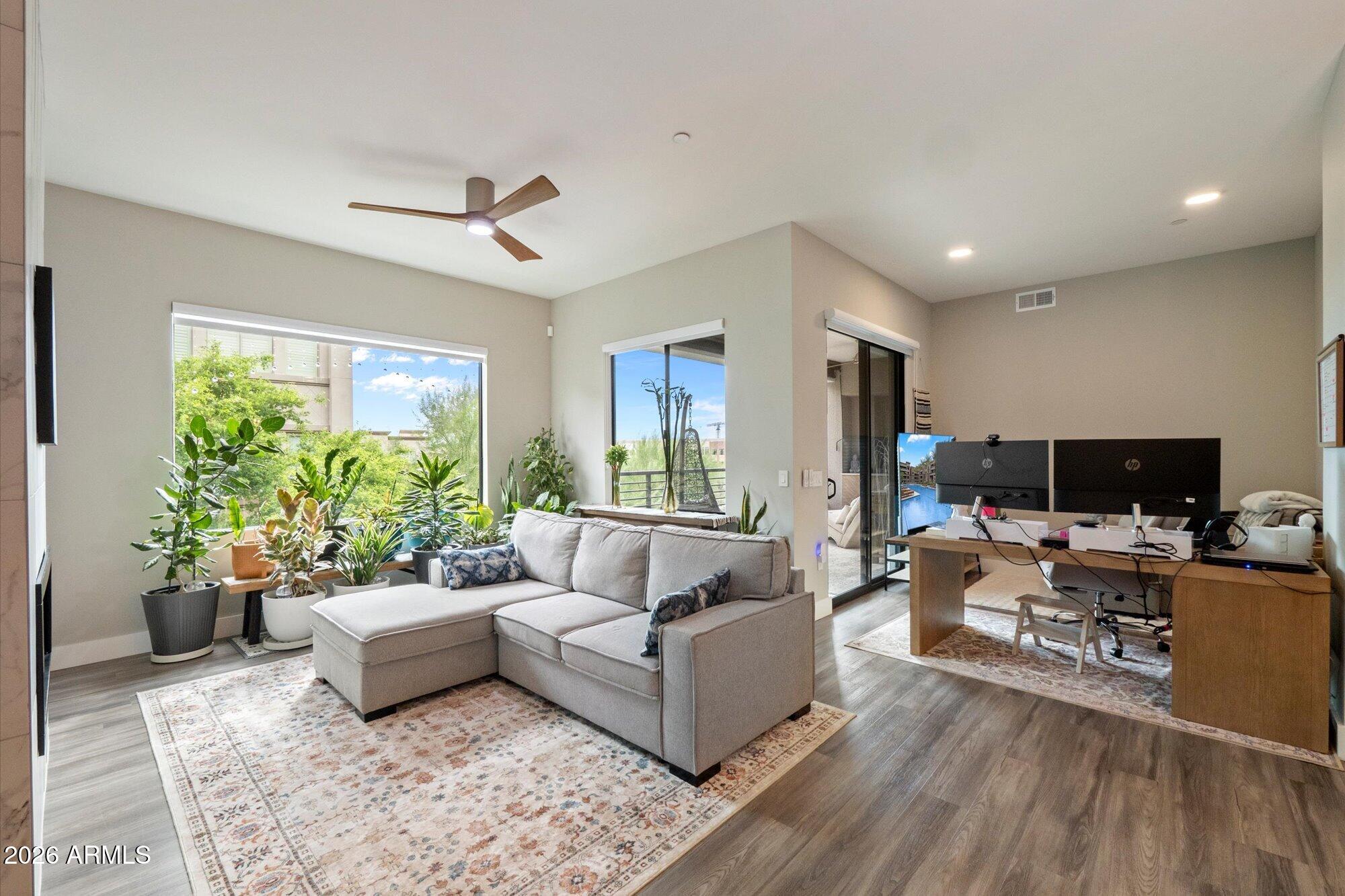 5250 E DEER VALLEY Drive 360