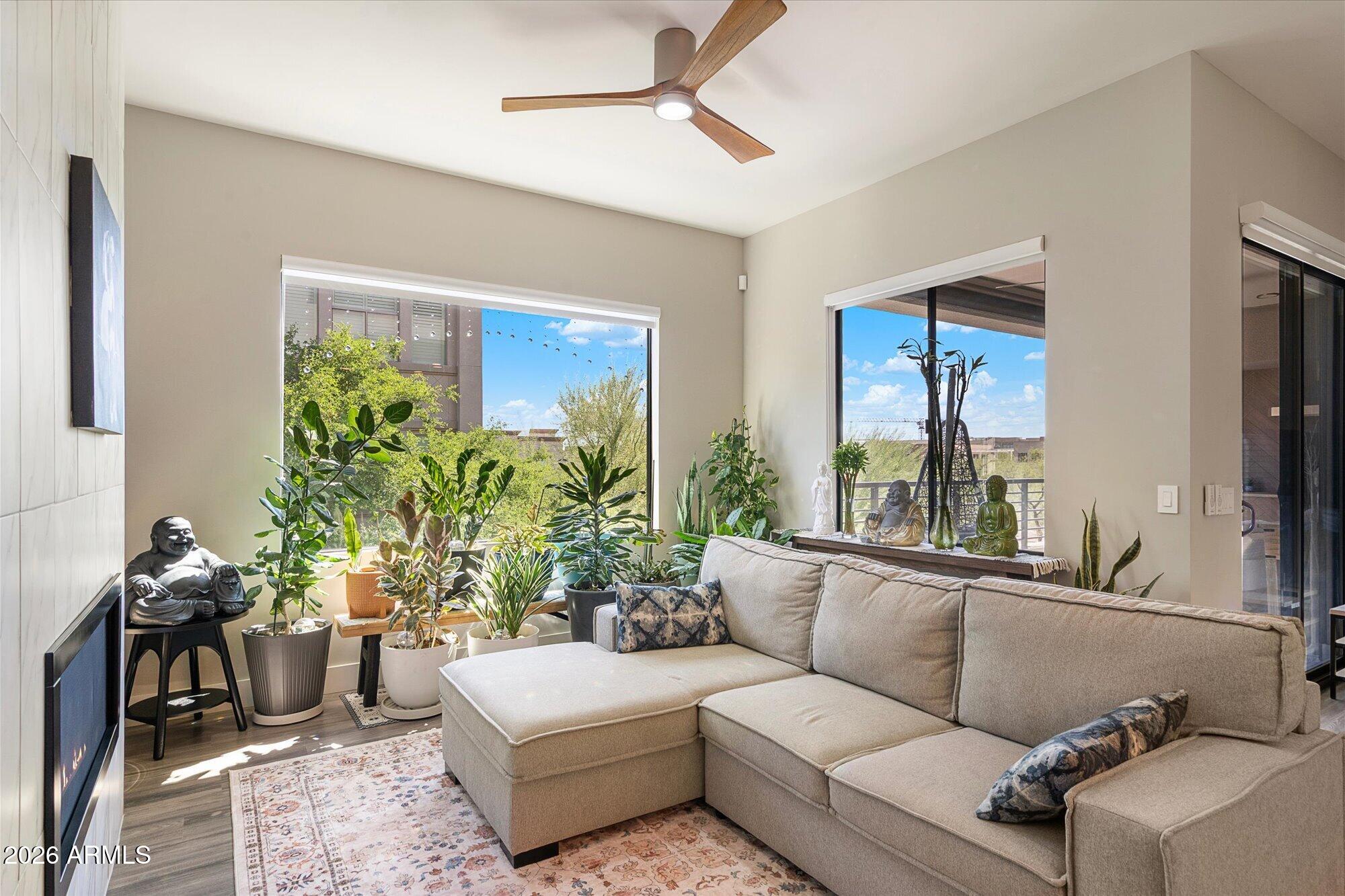 5250 E DEER VALLEY Drive 360