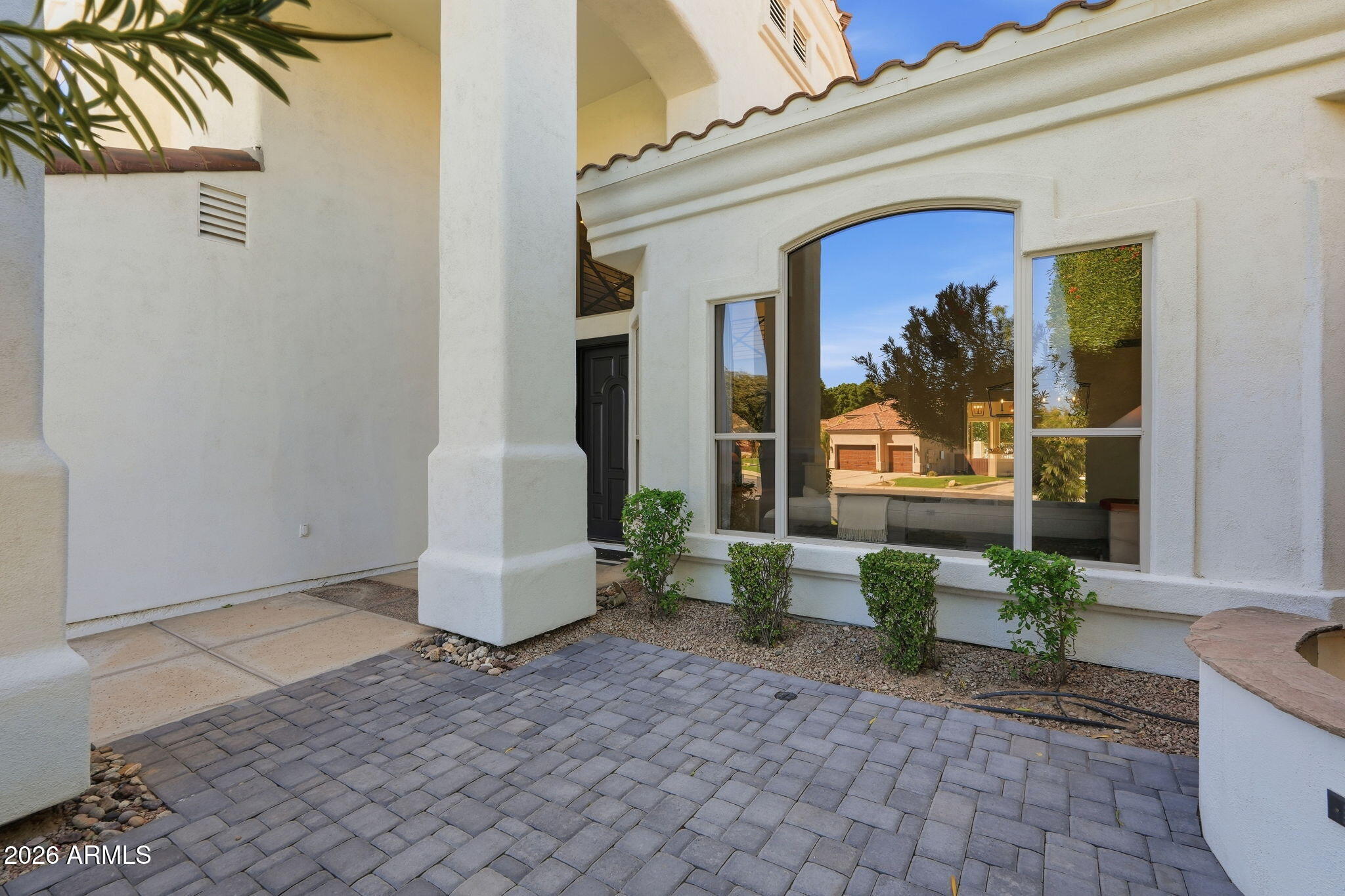 1221 W Sunrise Place