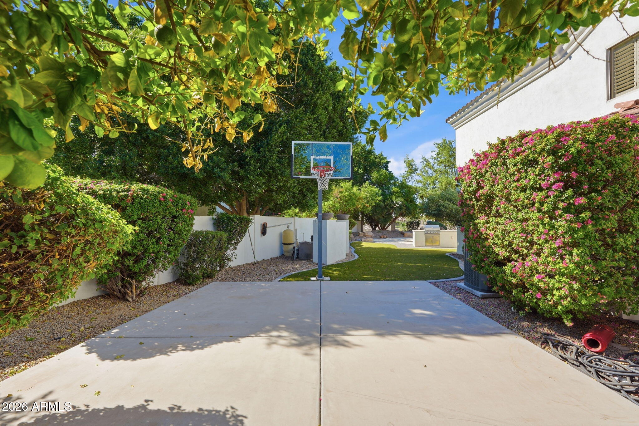 1221 W Sunrise Place
