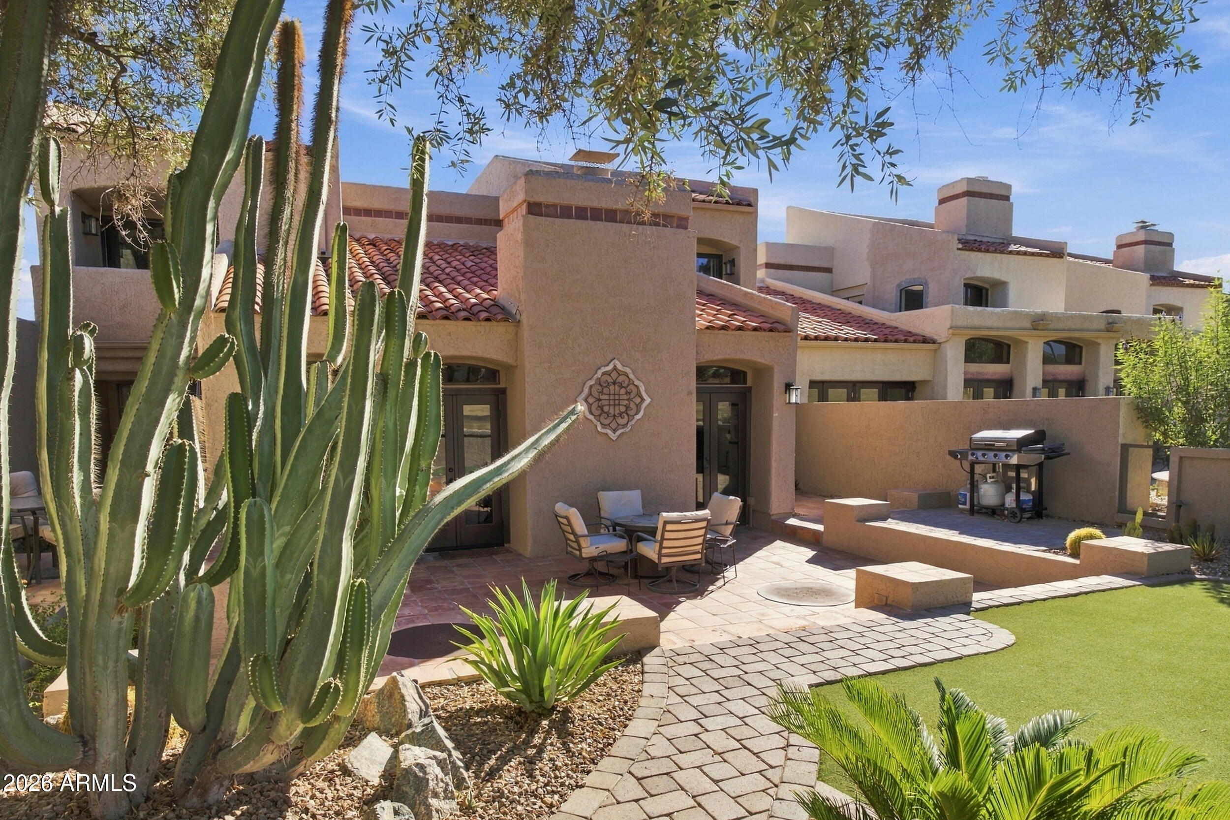 2626 E ARIZONA BILTMORE Circle 18