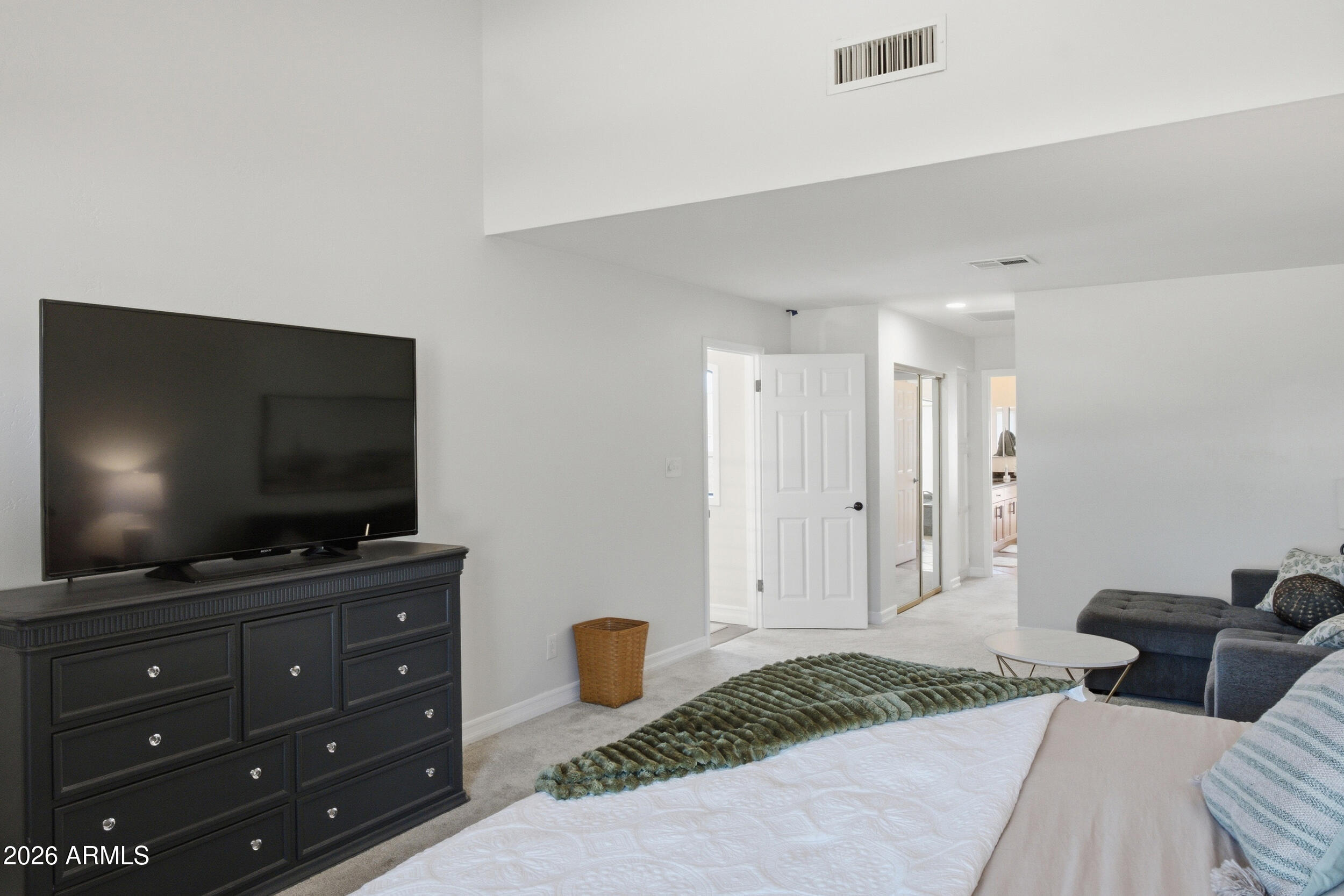 2626 E ARIZONA BILTMORE Circle 18