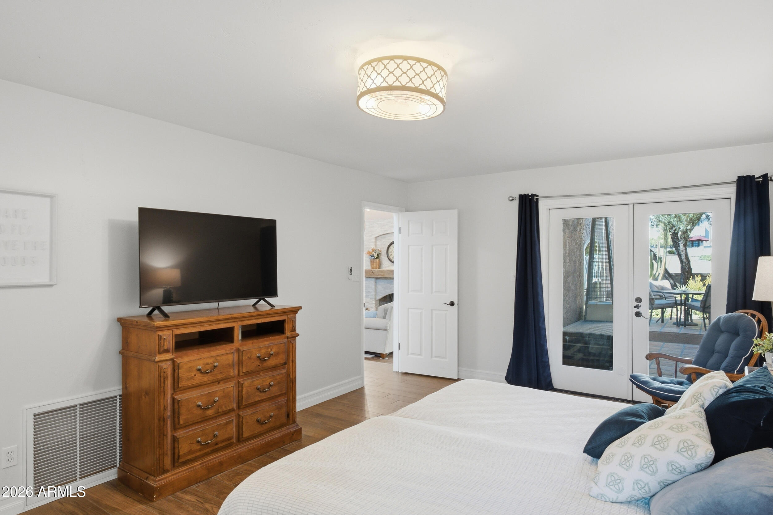 2626 E ARIZONA BILTMORE Circle 18