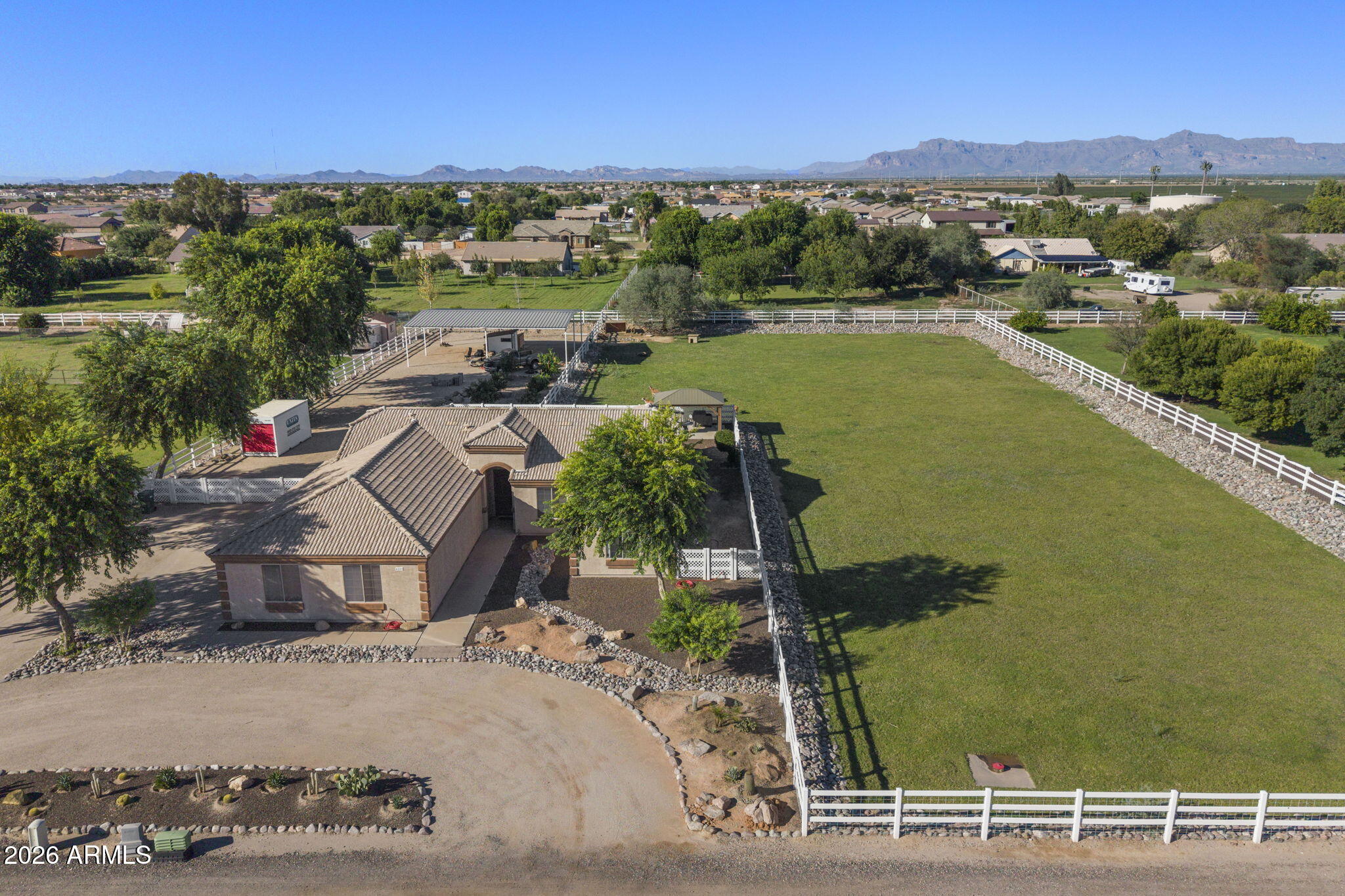 4808 E ROGERS Lane