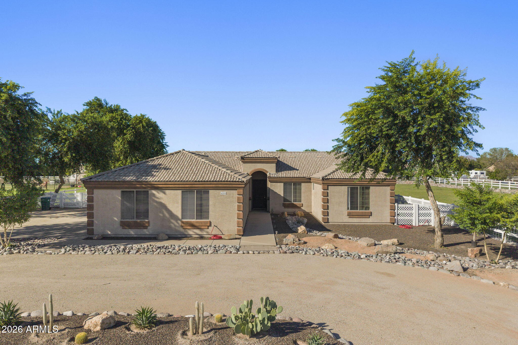 4808 E ROGERS Lane