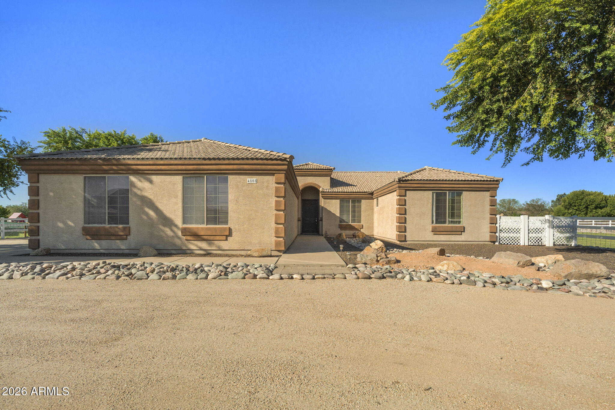 4808 E ROGERS Lane