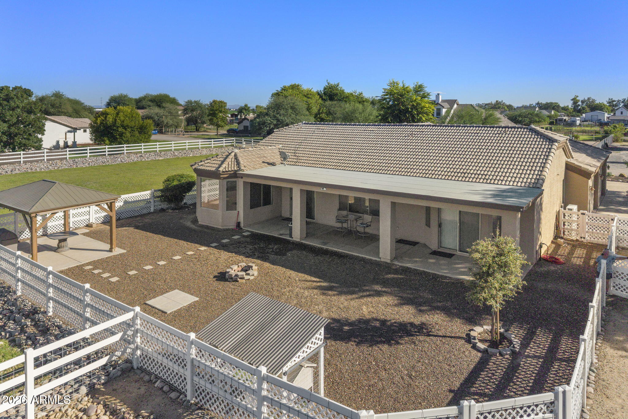 4808 E ROGERS Lane