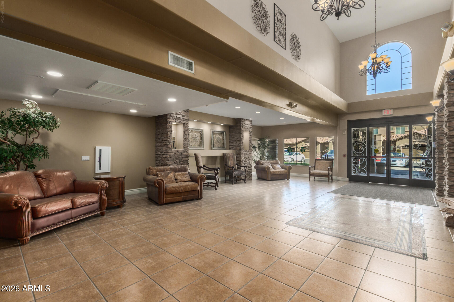 5350 E DEER VALLEY Drive 4439