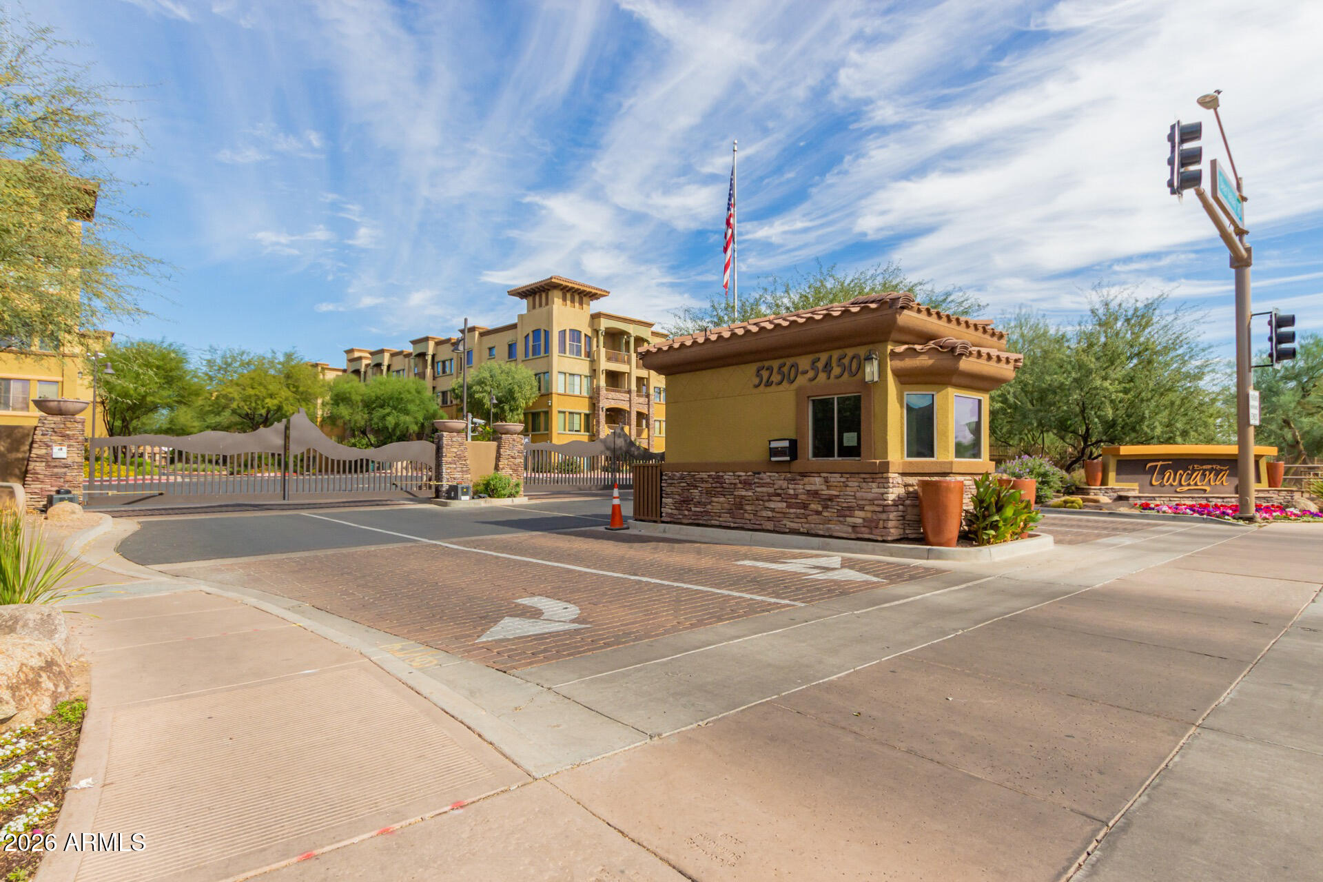 5350 E DEER VALLEY Drive 4439