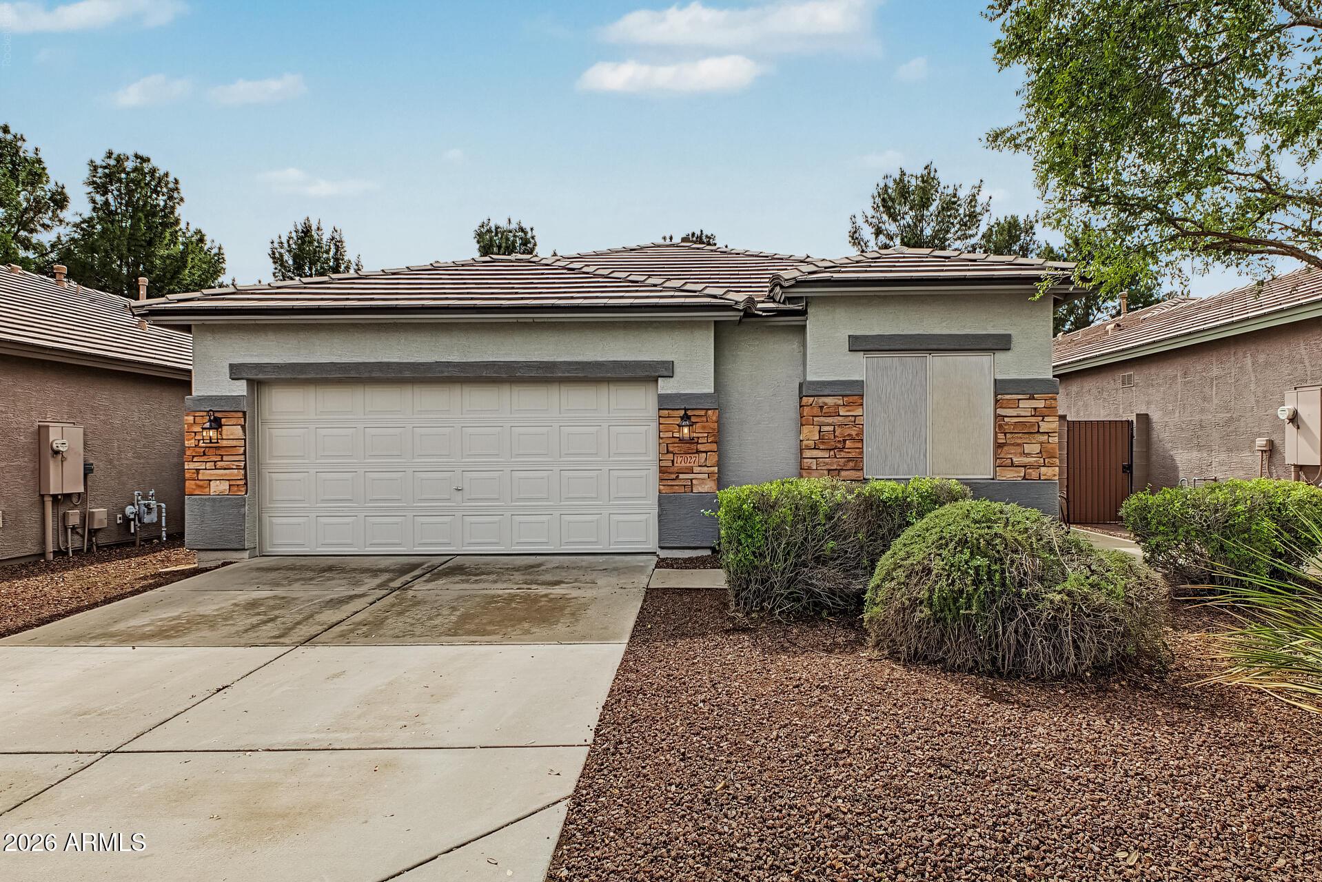 17027 W LUNDBERG Street