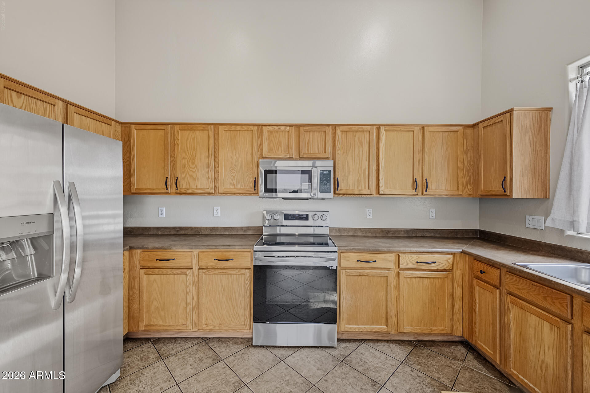 17027 W LUNDBERG Street
