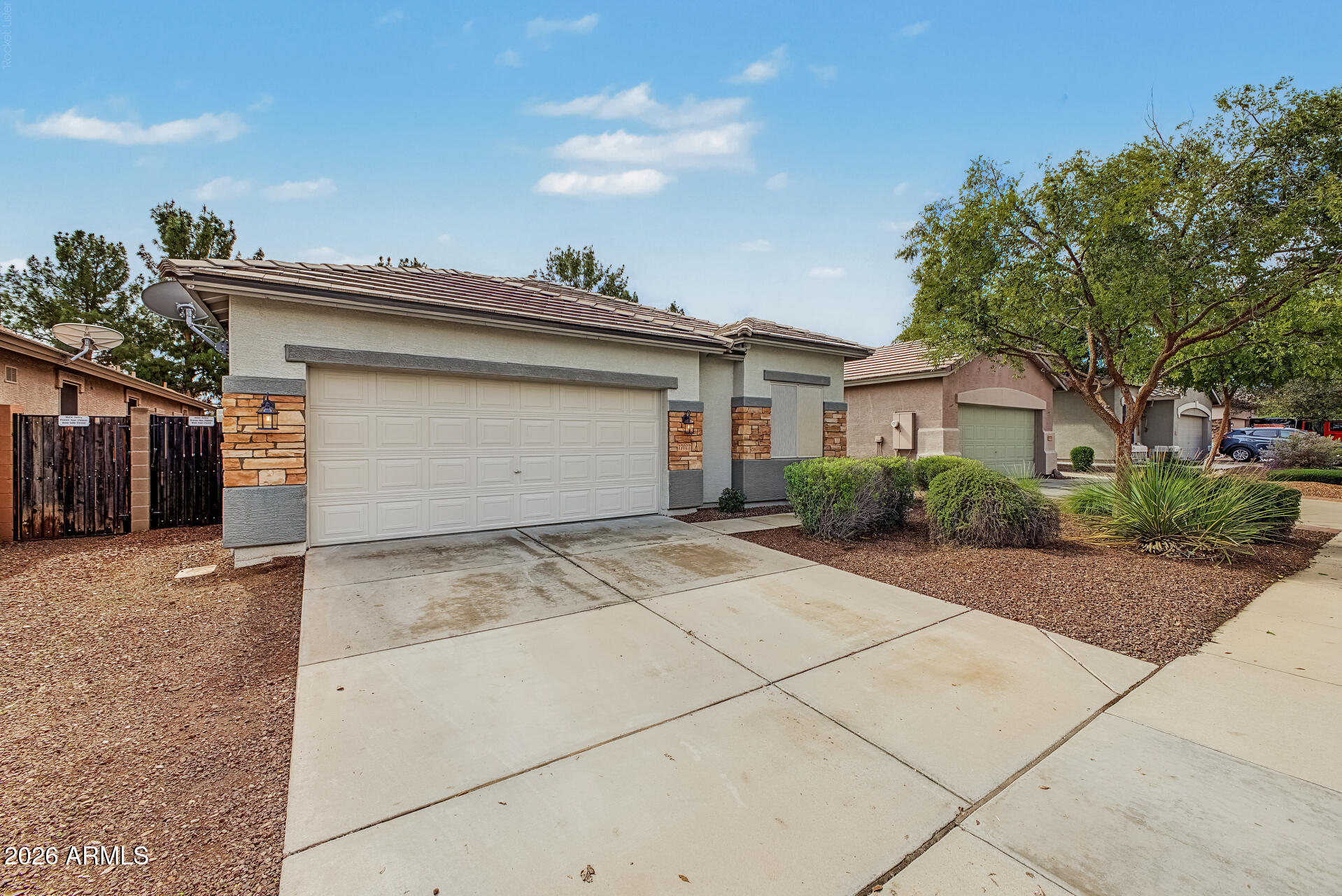 17027 W LUNDBERG Street