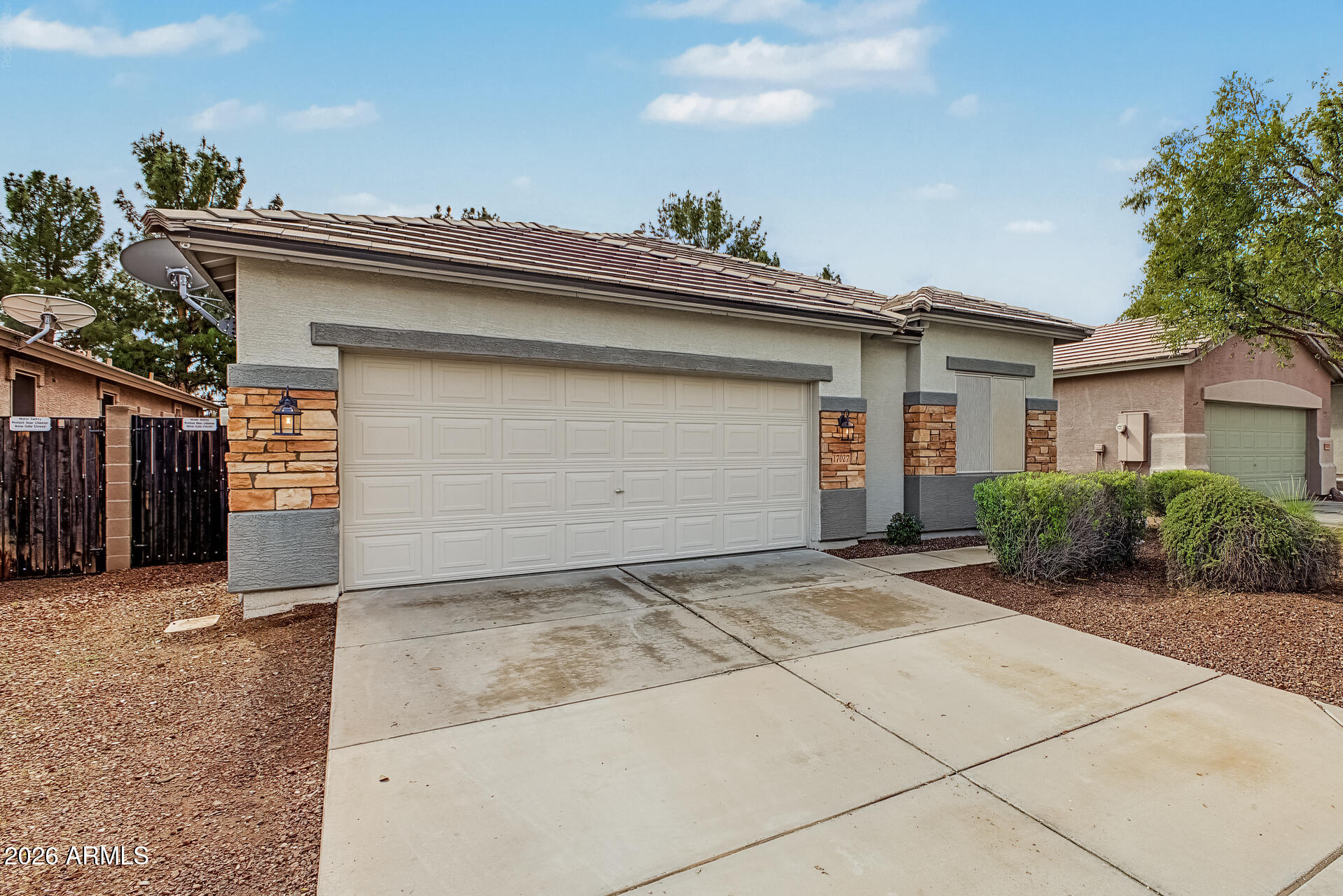 17027 W LUNDBERG Street