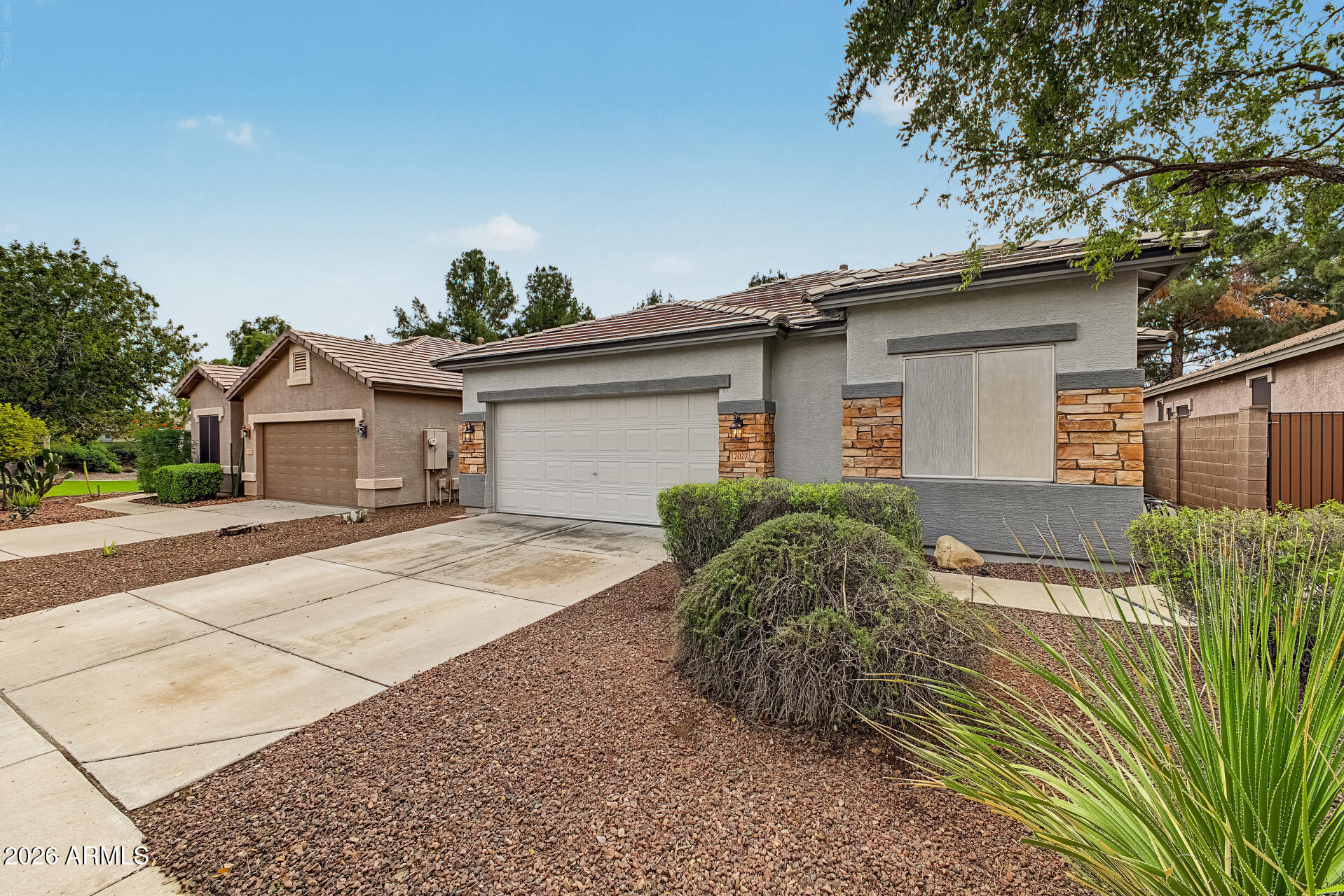 17027 W LUNDBERG Street