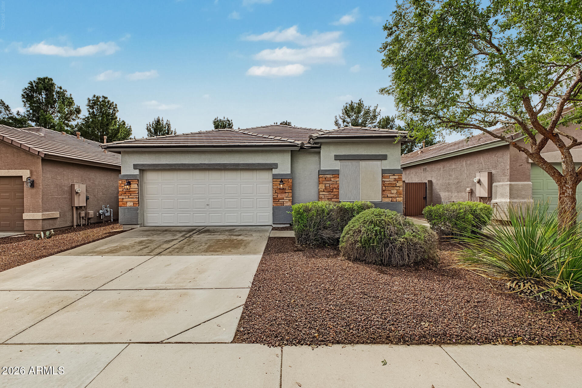 17027 W LUNDBERG Street