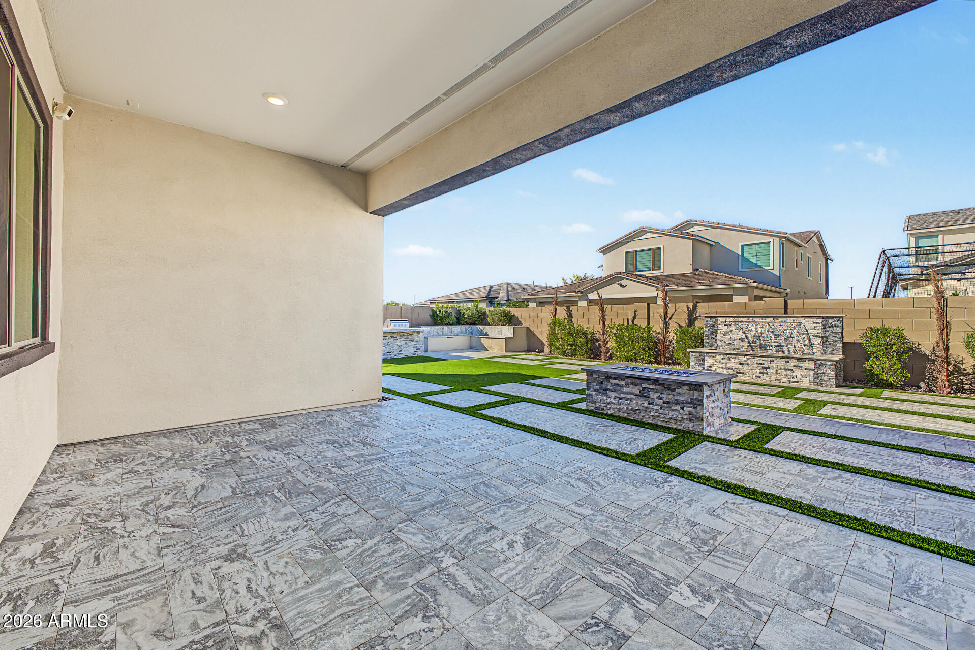 1252 E COCONINO Way
