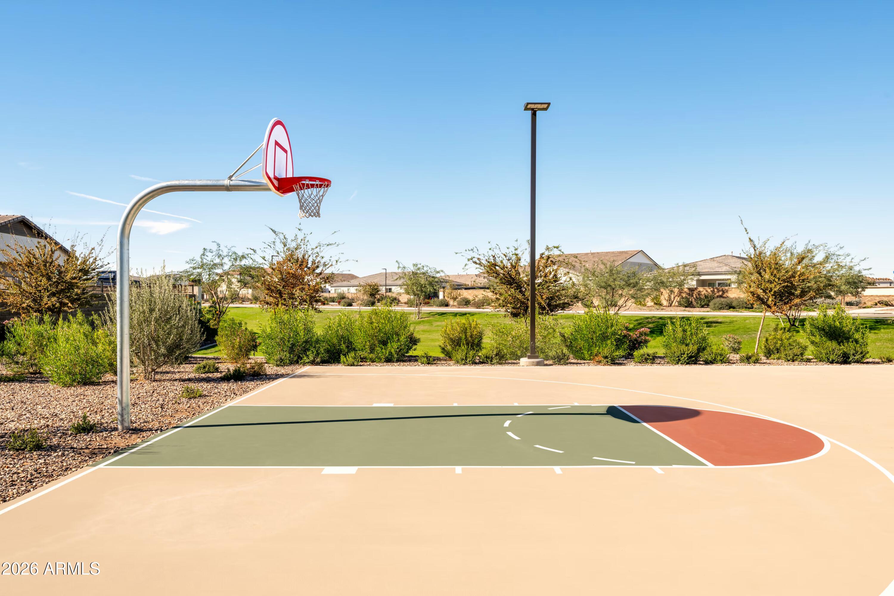 1252 E COCONINO Way
