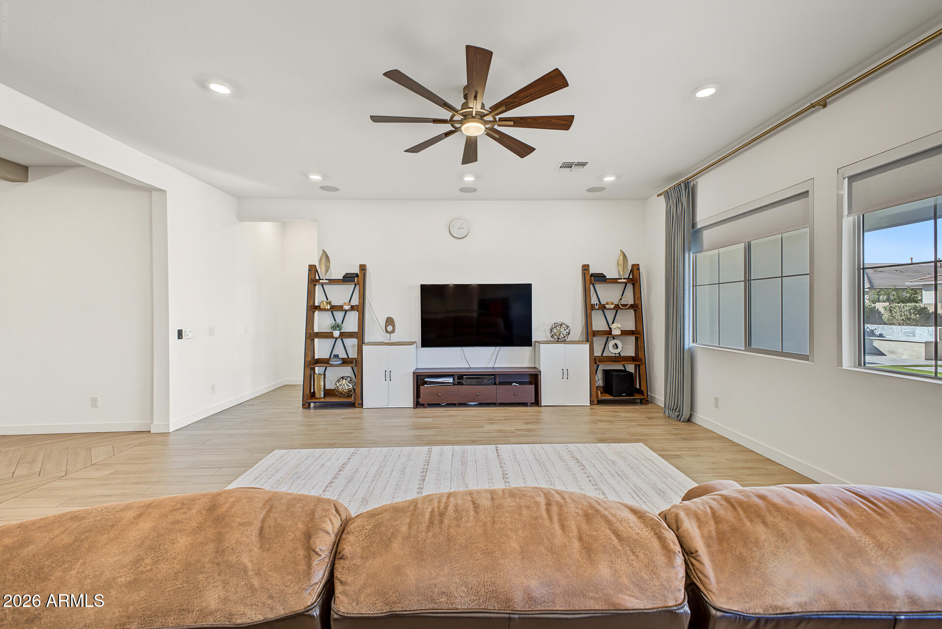1252 E COCONINO Way